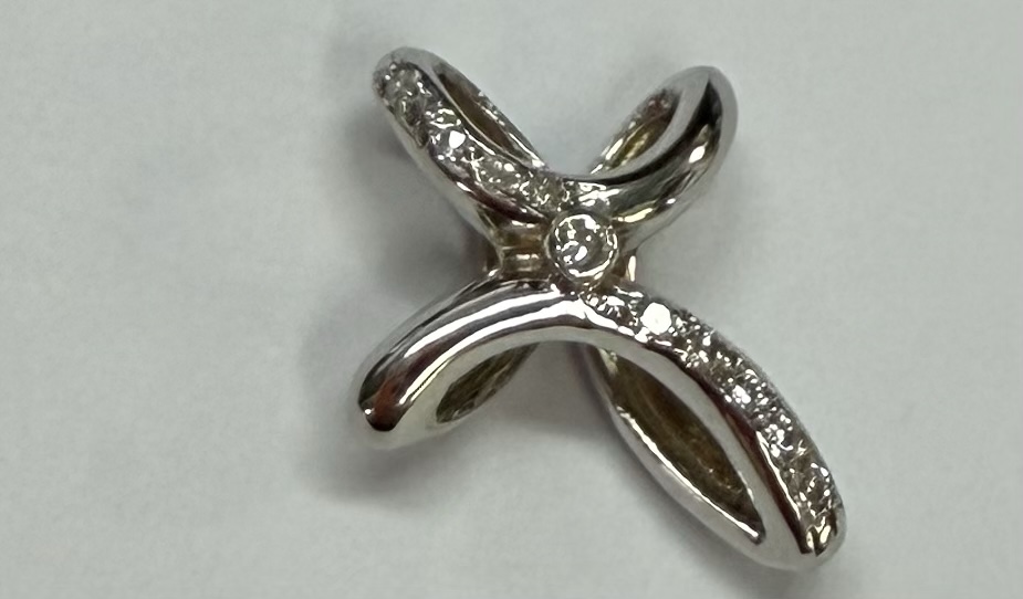 18k White Gold Genuine 1/4 Cttw Round Brilliant Cut Diamond Cross - Image 9