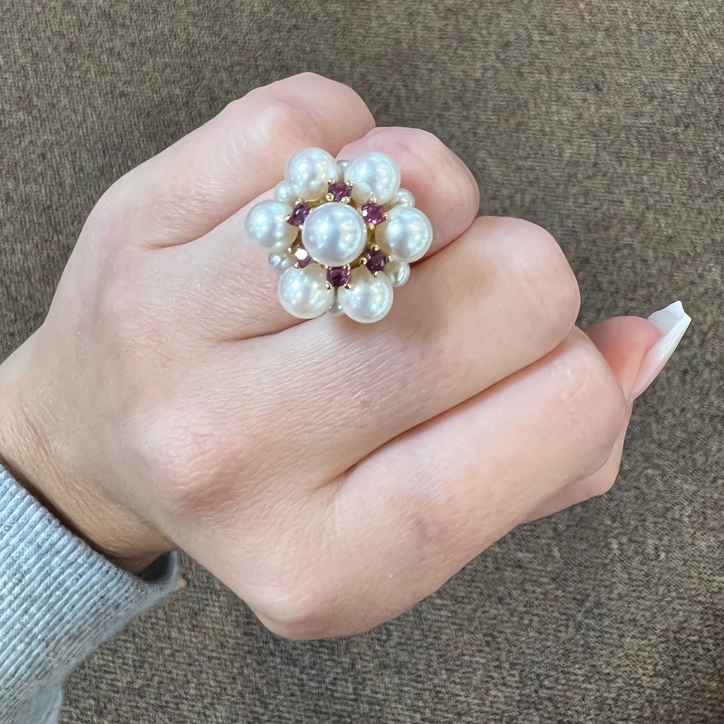 Vintage 14k Yellow Gold Cultured Pearl & Genuine Ruby Cluster Ring - Image 5