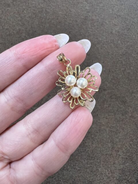 Vintage 14k Yellow Gold Cultured Pearl Cluster Pendant