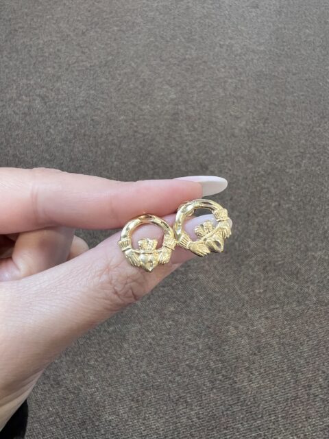 Vintage 14k Yellow Gold Claddagh Stud Earrings