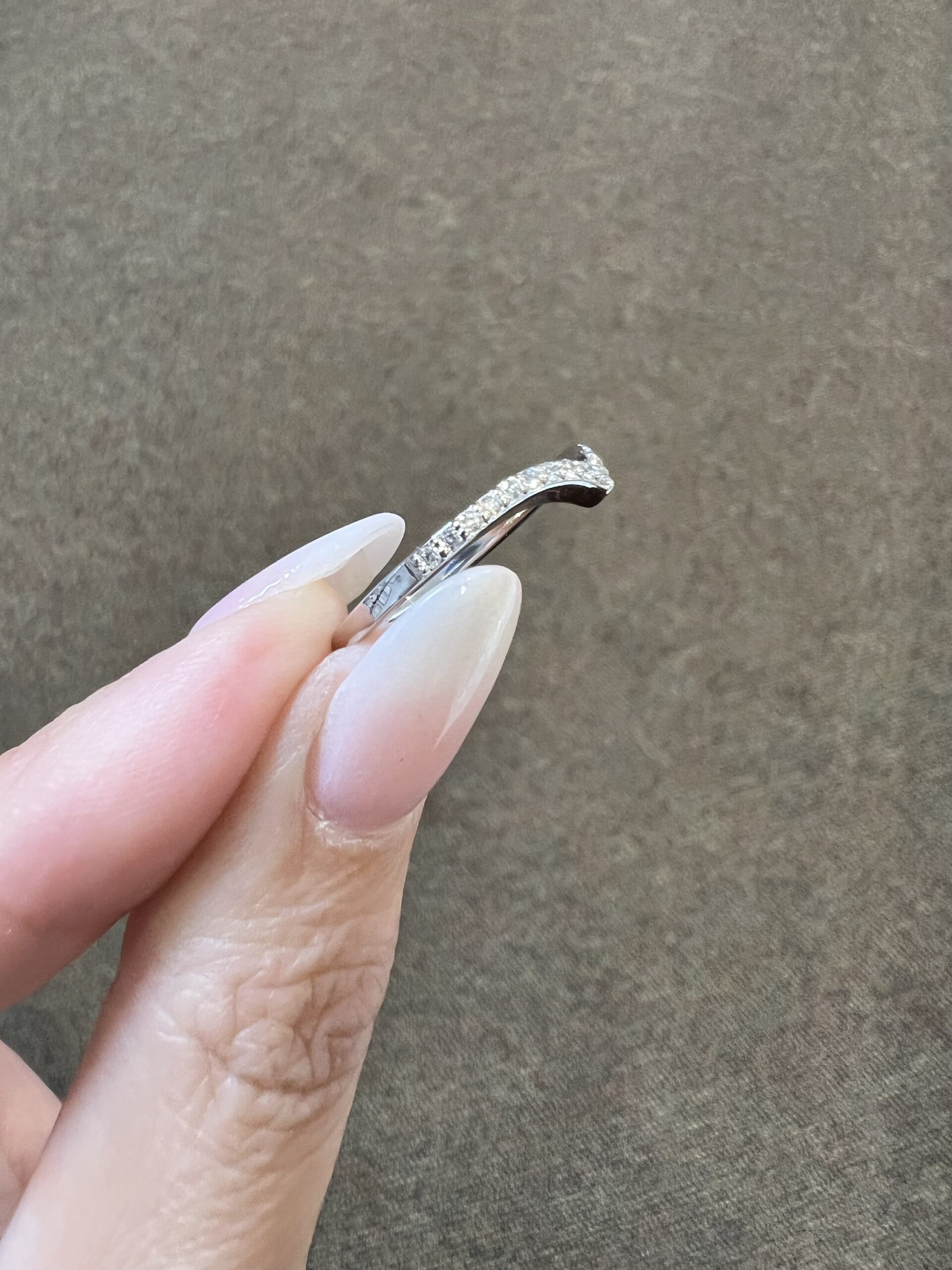 14k White Gold .16 Cttw Genuine Round Brilliant Cut Diamond “V” Tip Band - Image 5