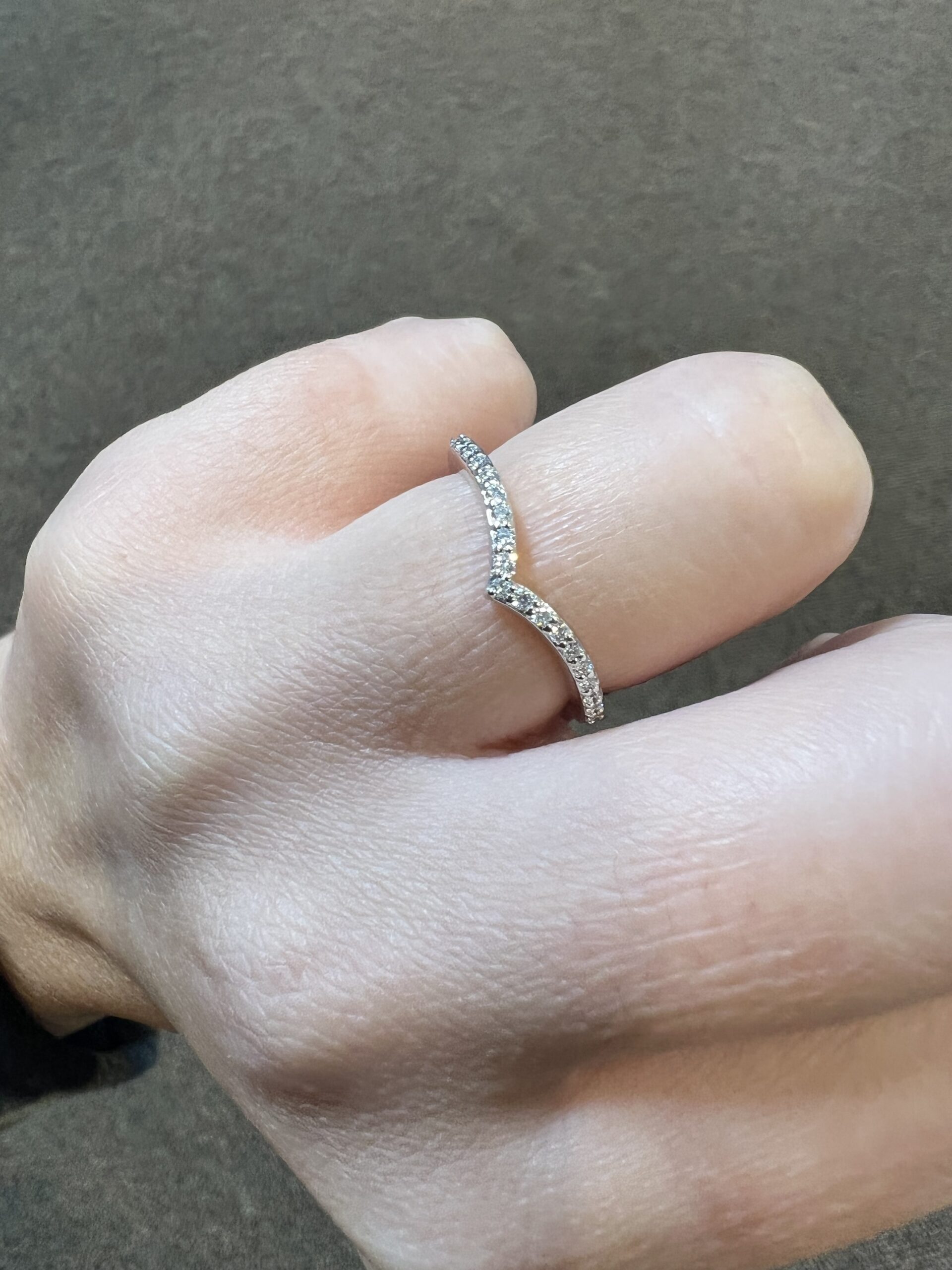 14k White Gold .16 Cttw Genuine Round Brilliant Cut Diamond “V” Tip Band - Image 8