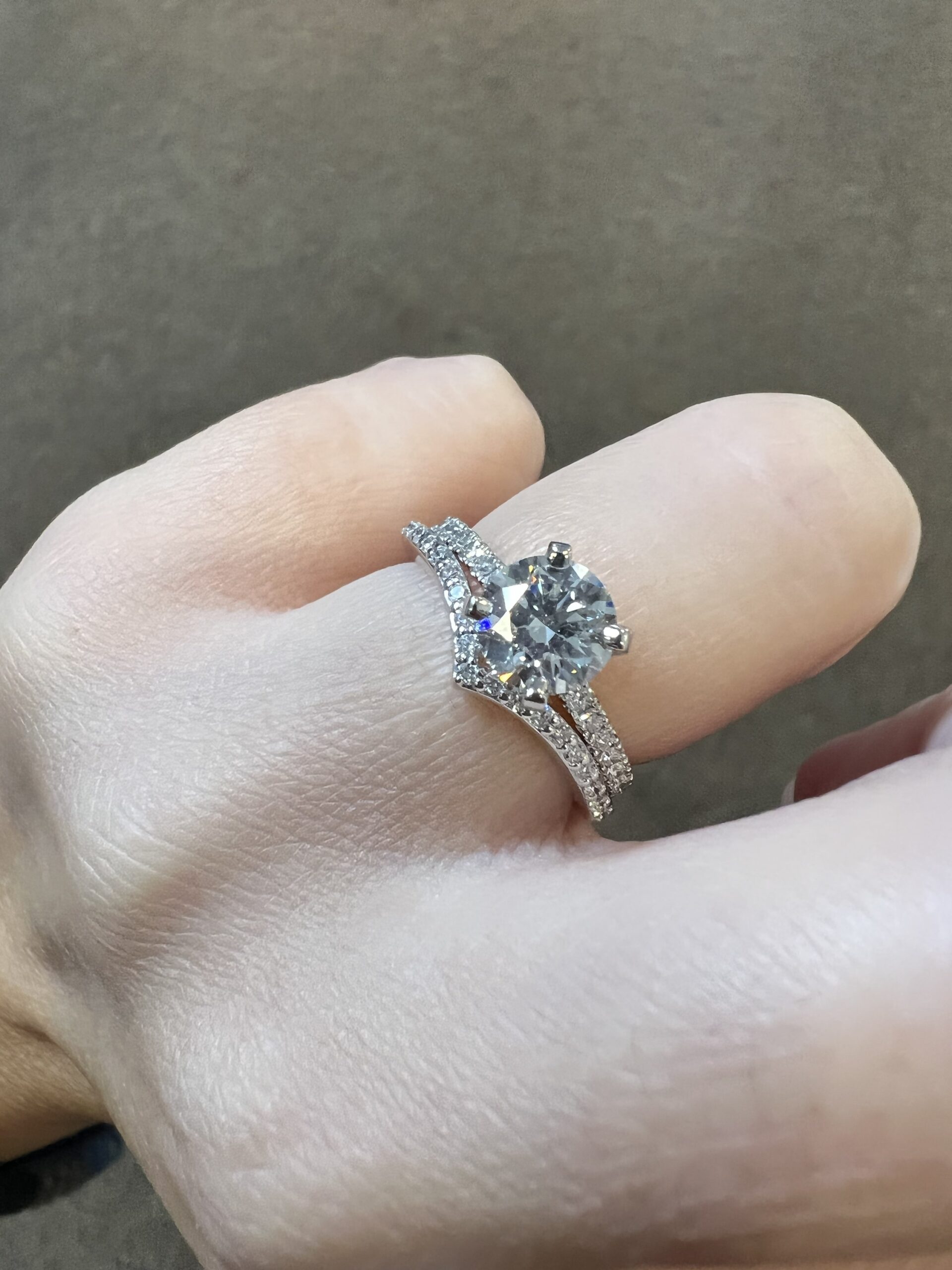 14k White Gold .16 Cttw Genuine Round Brilliant Cut Diamond “V” Tip Band - Image 14