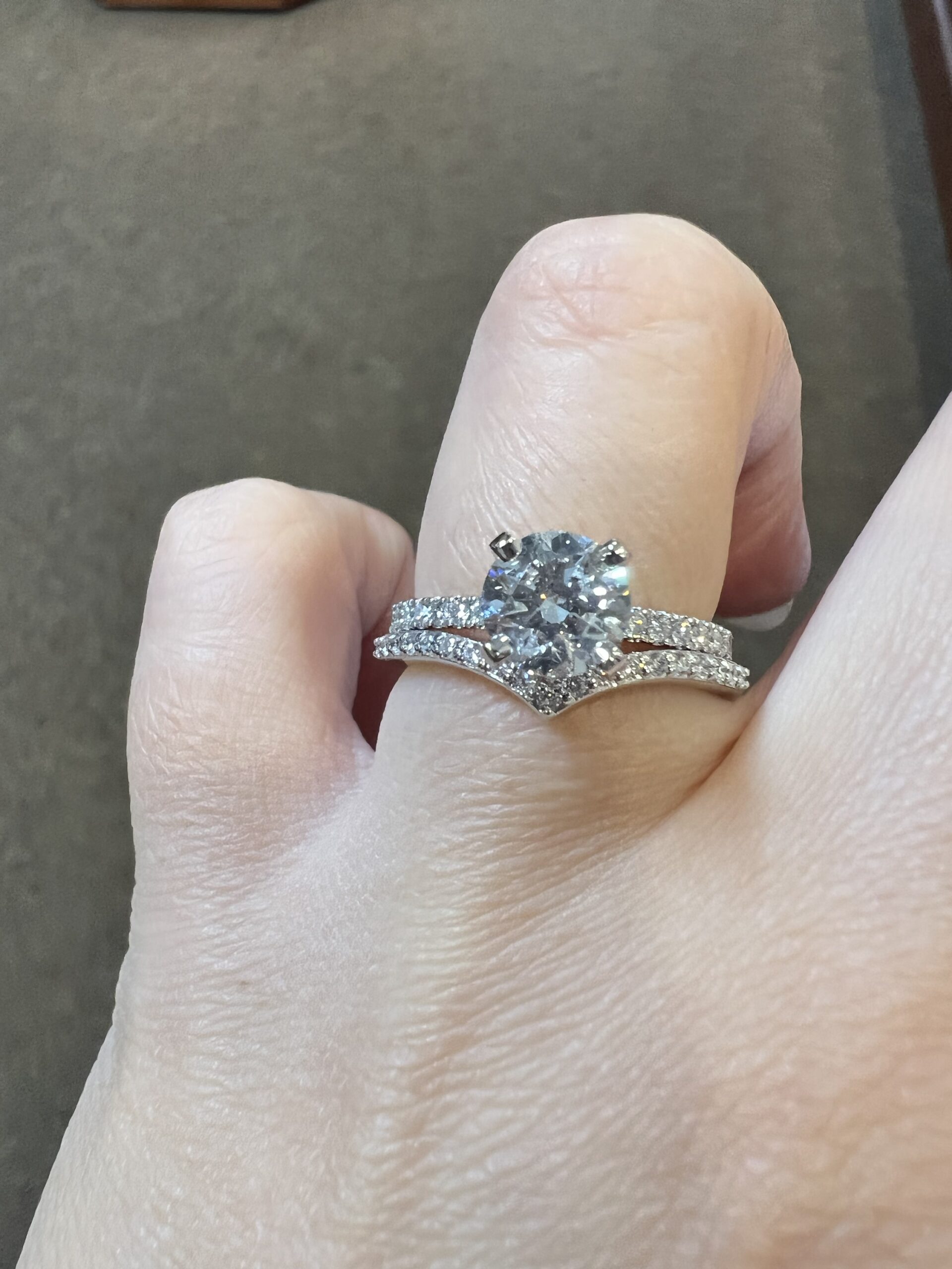 14k White Gold .16 Cttw Genuine Round Brilliant Cut Diamond “V” Tip Band - Image 16