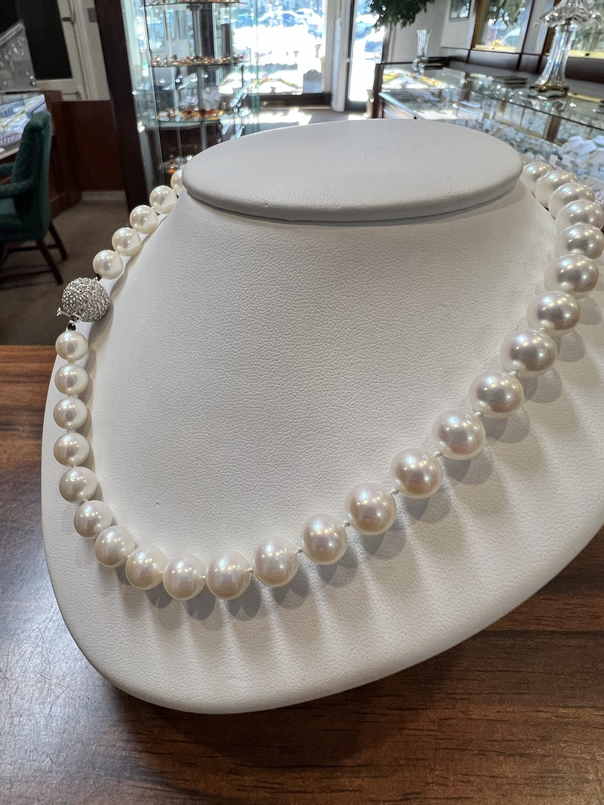 A Strand Of 8 MM Cultured Pearls With Diamond Clasp - Image 10