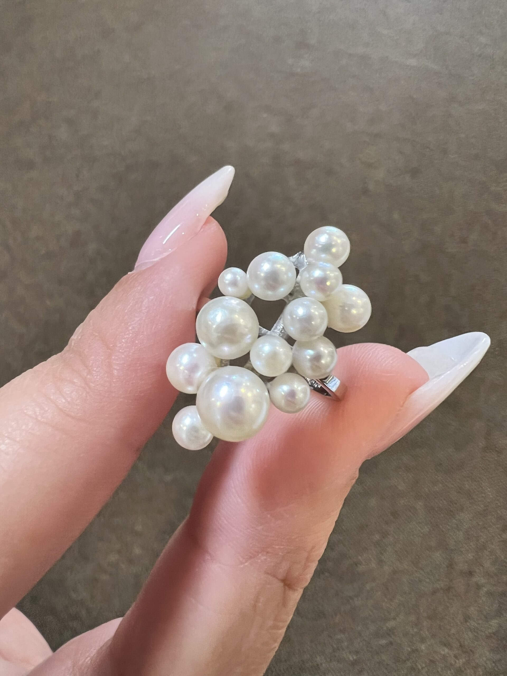Vintage 18k White Gold Pearl Cluster Ring - Image 2
