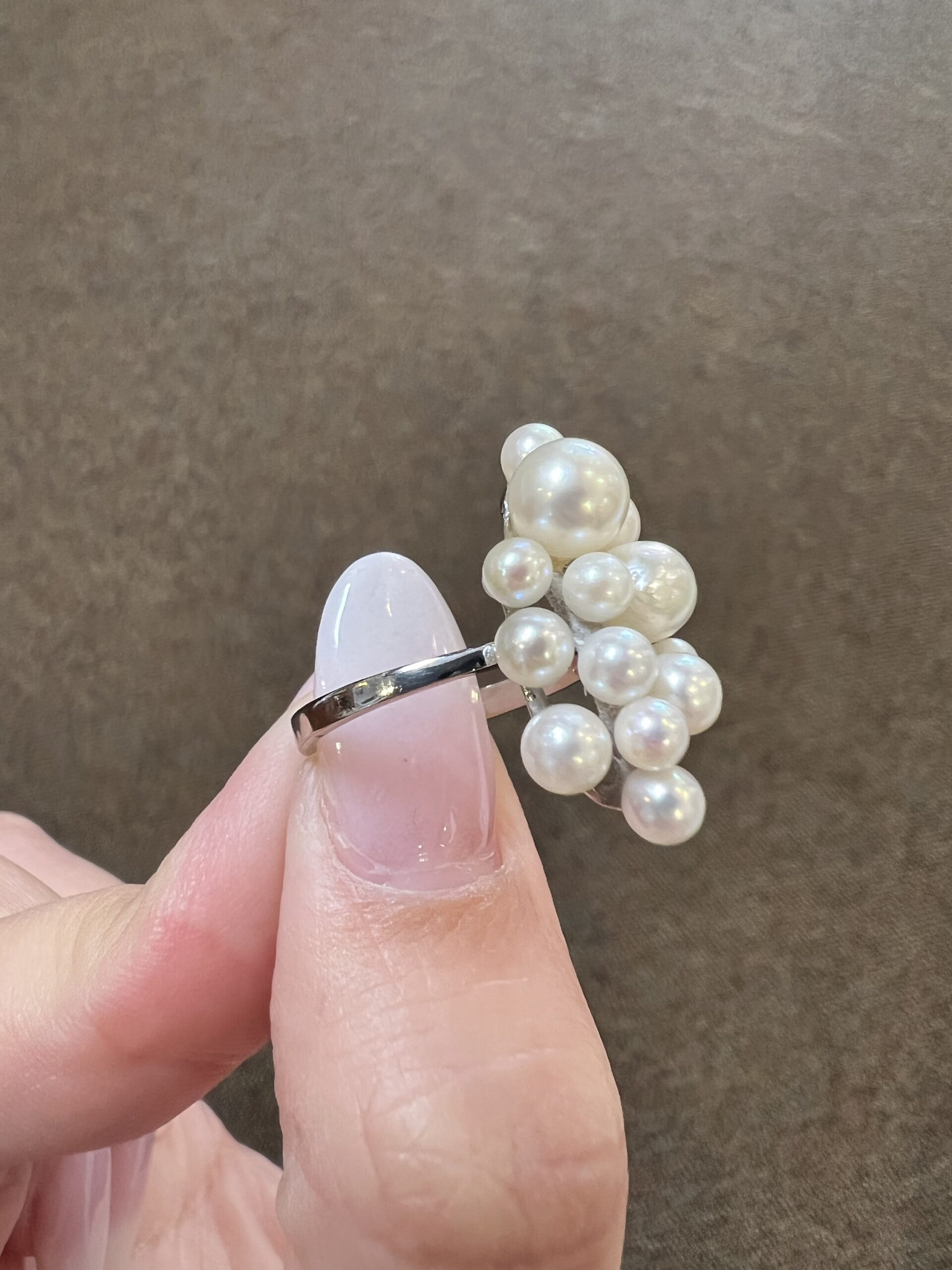 Vintage 18k White Gold Pearl Cluster Ring - Image 5