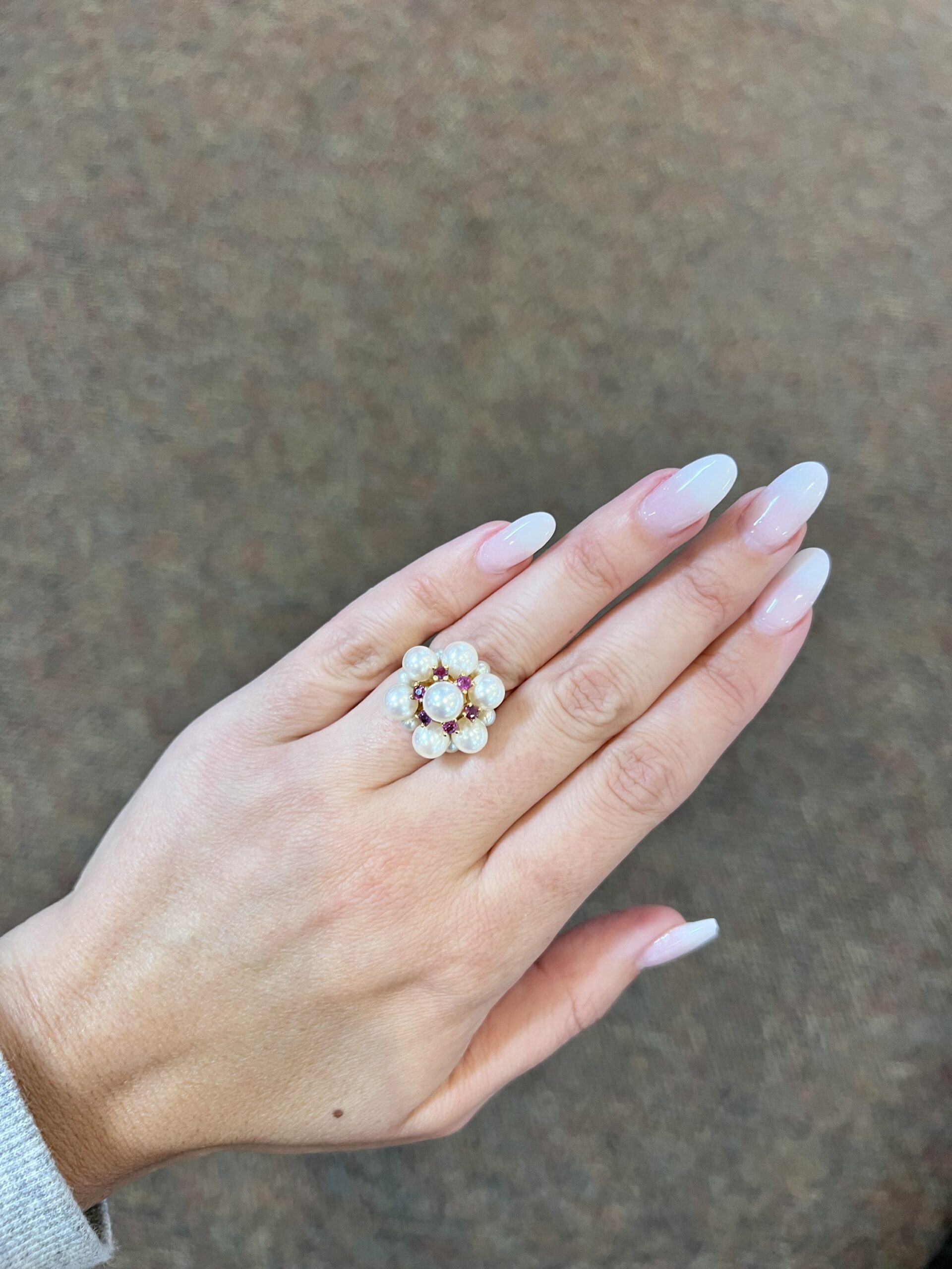 Vintage 14k Yellow Gold Cultured Pearl & Genuine Ruby Cluster Ring - Image 18