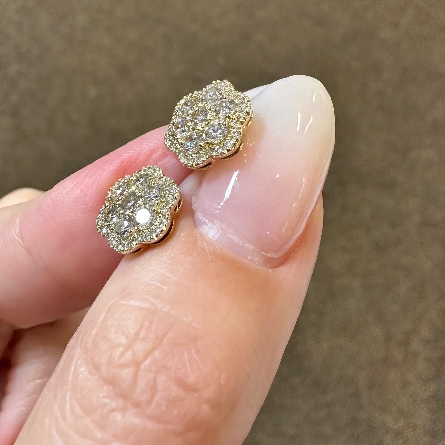 14k Yellow Gold Genuine .95 Cttw Round Brilliant Cut Diamond Cluster Stud Earrings - Image 15