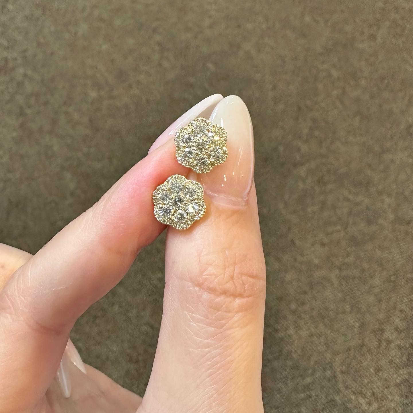 14k Yellow Gold Genuine .95 Cttw Round Brilliant Cut Diamond Cluster Stud Earrings - Image 8