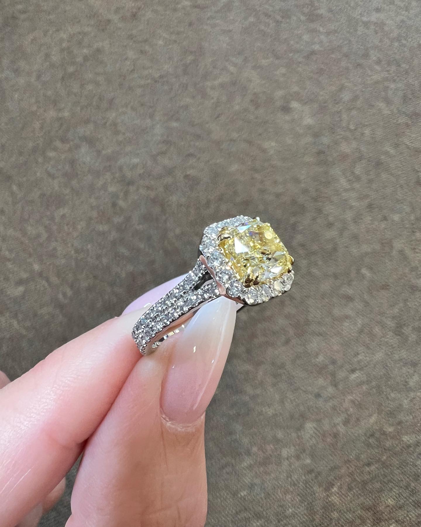 Platinum & 18k Yellow Gold Genuine GIA Certified Fancy Yellow Diamond Halo Ring With Split Shank - Image 21