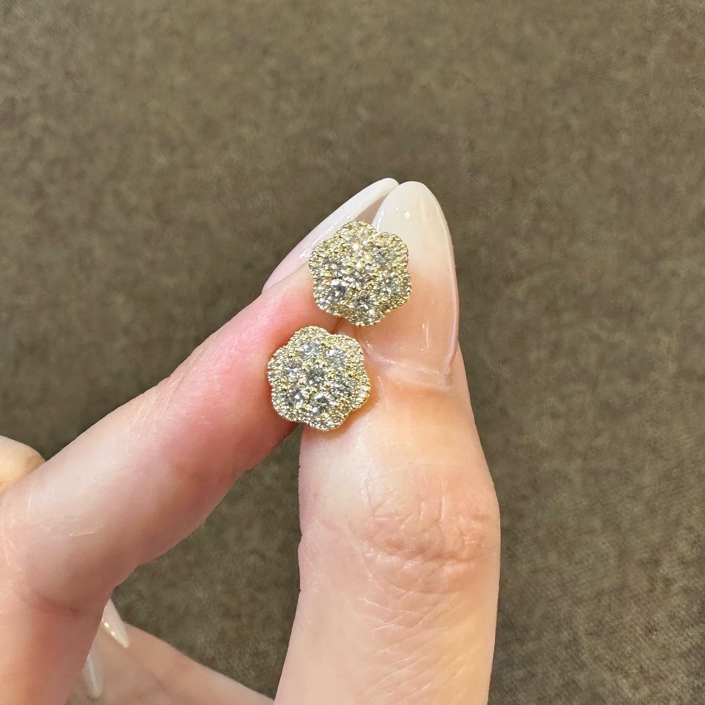 14k Yellow Gold Genuine .95 Cttw Round Brilliant Cut Diamond Cluster Stud Earrings - Image 9