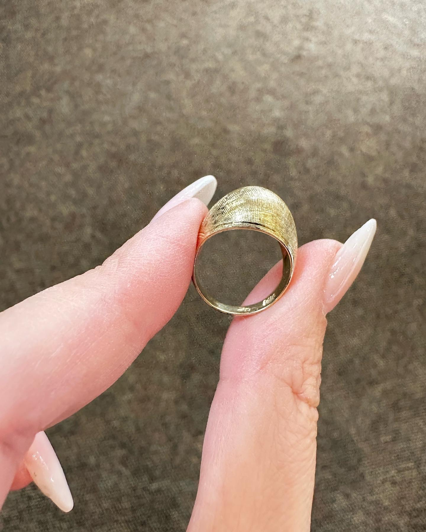 Vintage 14k Yellow Gold Domed Pinky Ring - Image 15