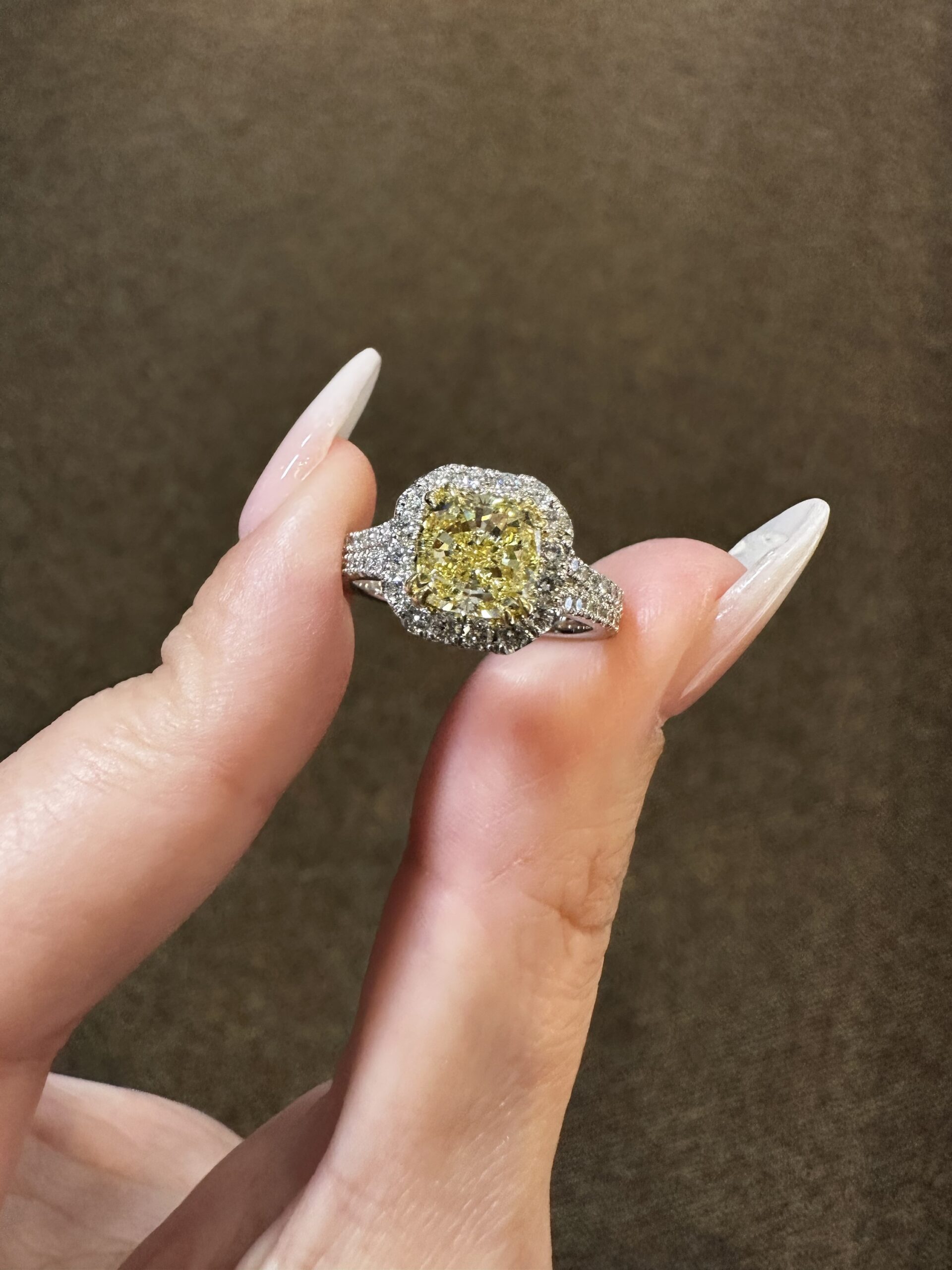 Platinum & 18k Yellow Gold Genuine GIA Certified Fancy Yellow Diamond Halo Ring With Split Shank - Image 23