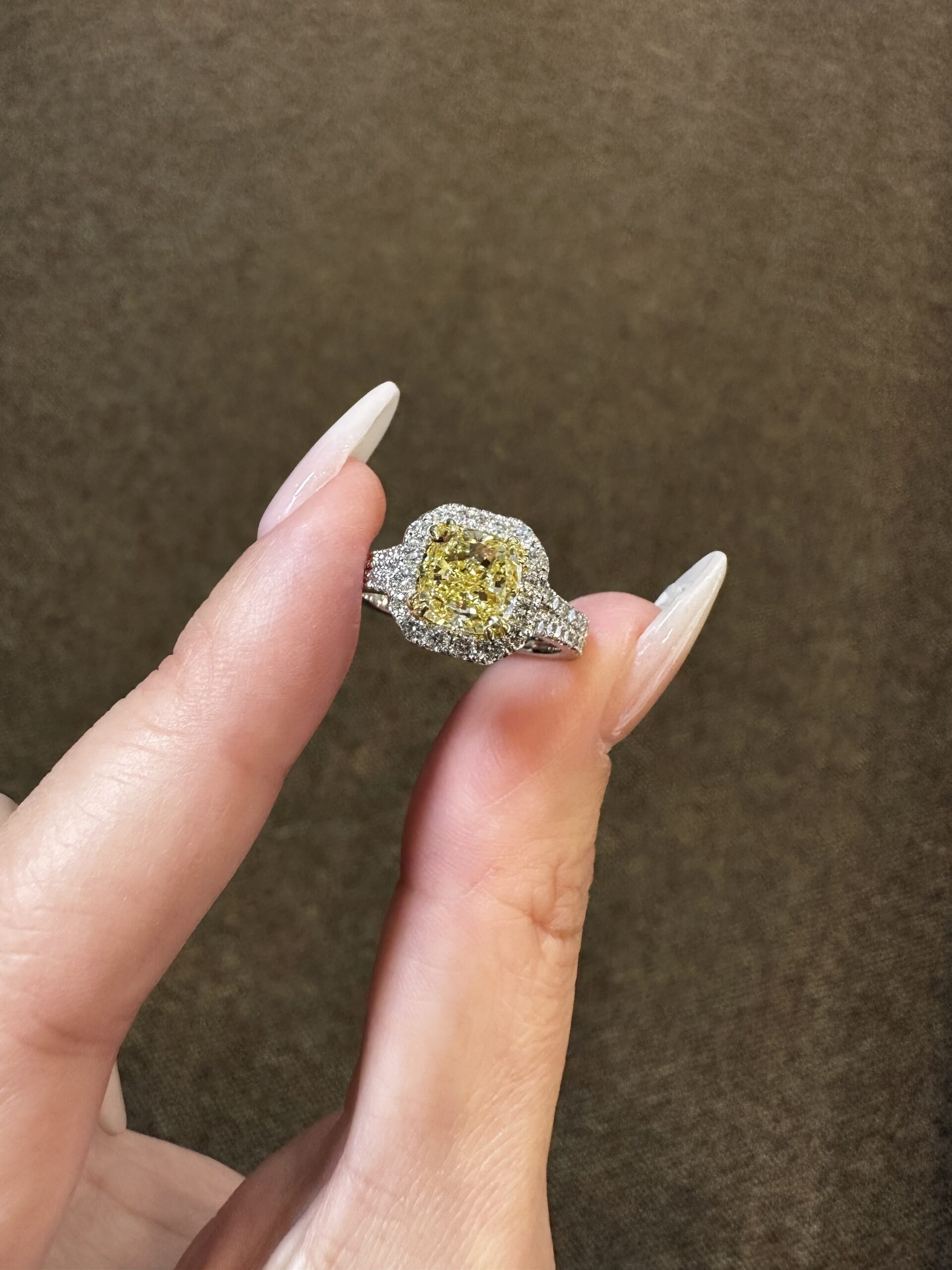 Platinum & 18k Yellow Gold Genuine GIA Certified Fancy Yellow Diamond Halo Ring With Split Shank - Image 25