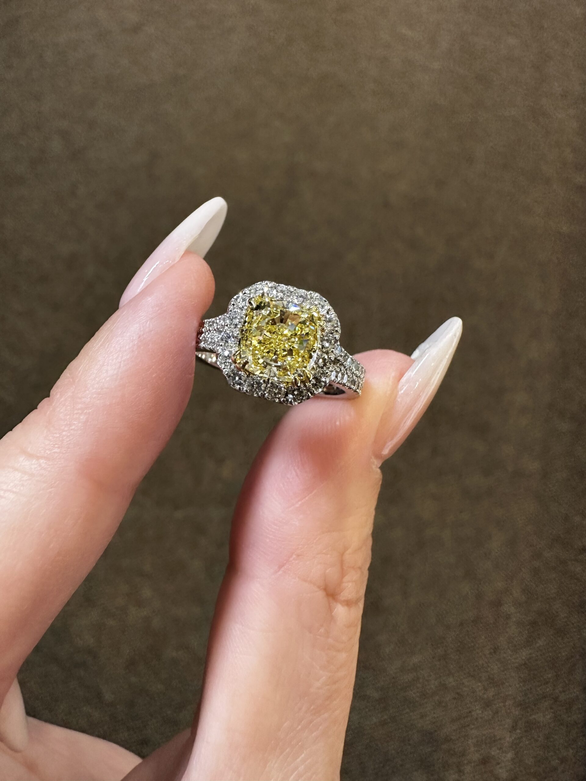 Platinum & 18k Yellow Gold Genuine GIA Certified Fancy Yellow Diamond Halo Ring With Split Shank - Image 26