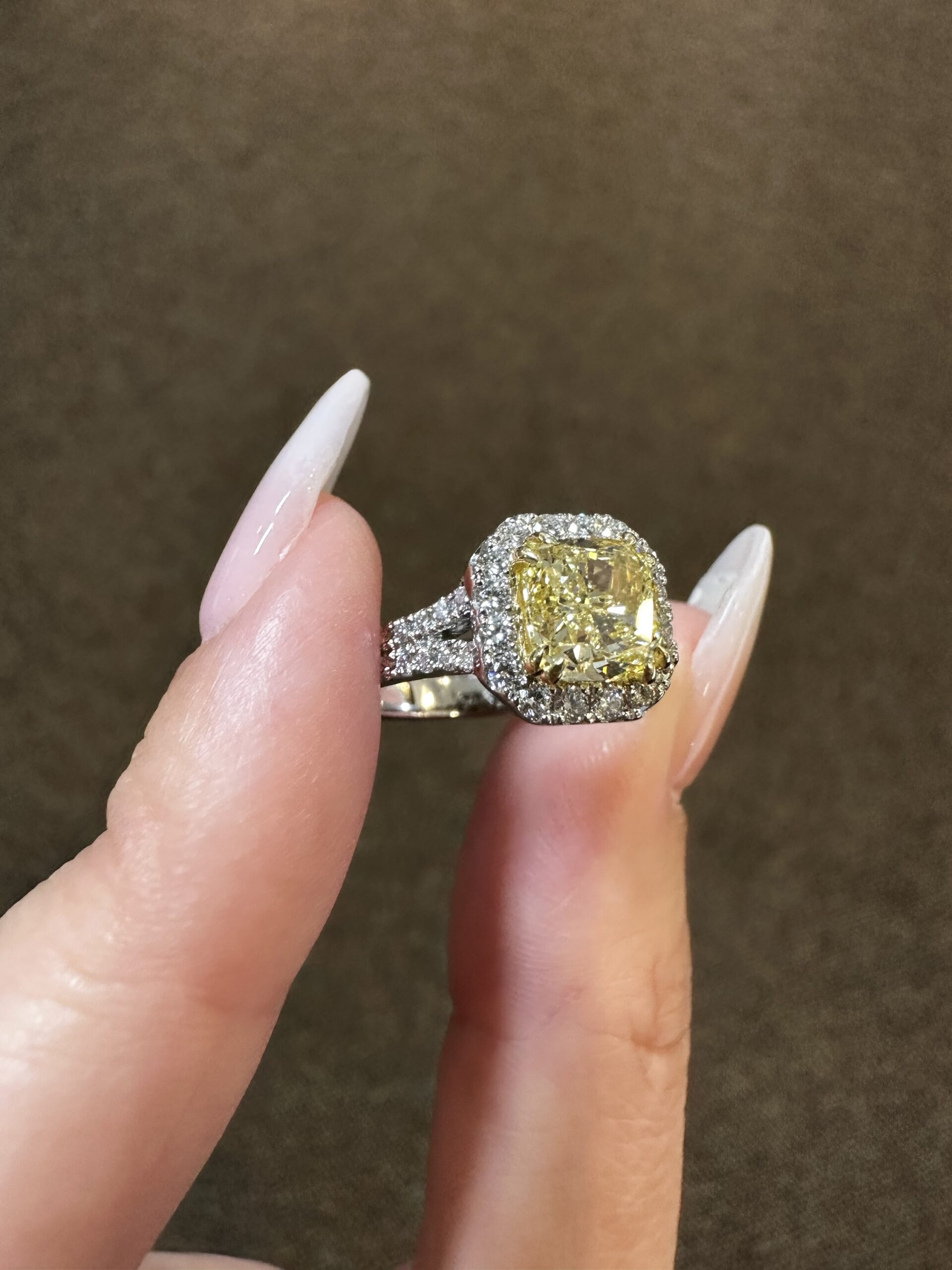 Platinum & 18k Yellow Gold Genuine GIA Certified Fancy Yellow Diamond Halo Ring With Split Shank - Image 28