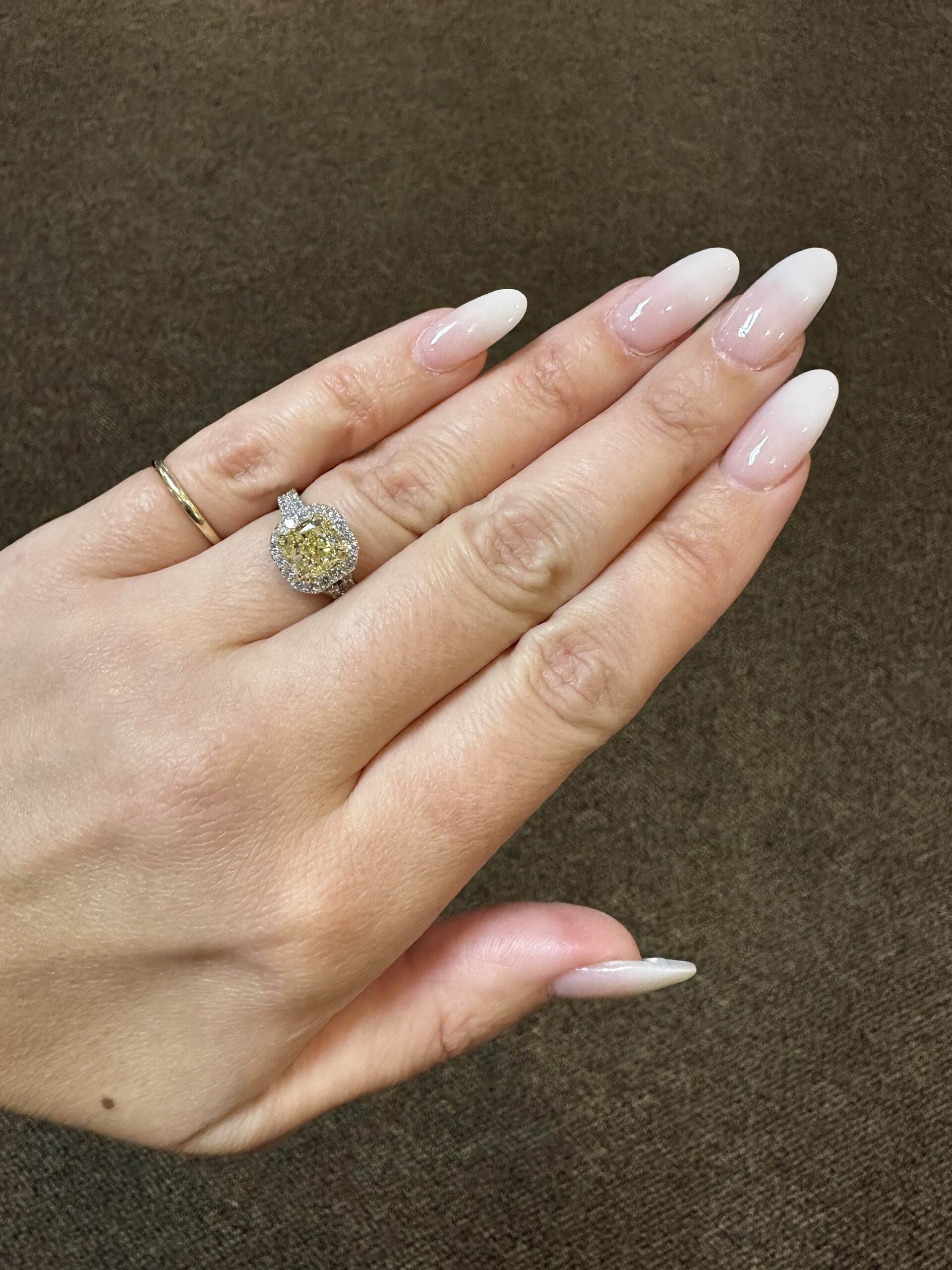 Platinum & 18k Yellow Gold Genuine GIA Certified Fancy Yellow Diamond Halo Ring With Split Shank - Image 30