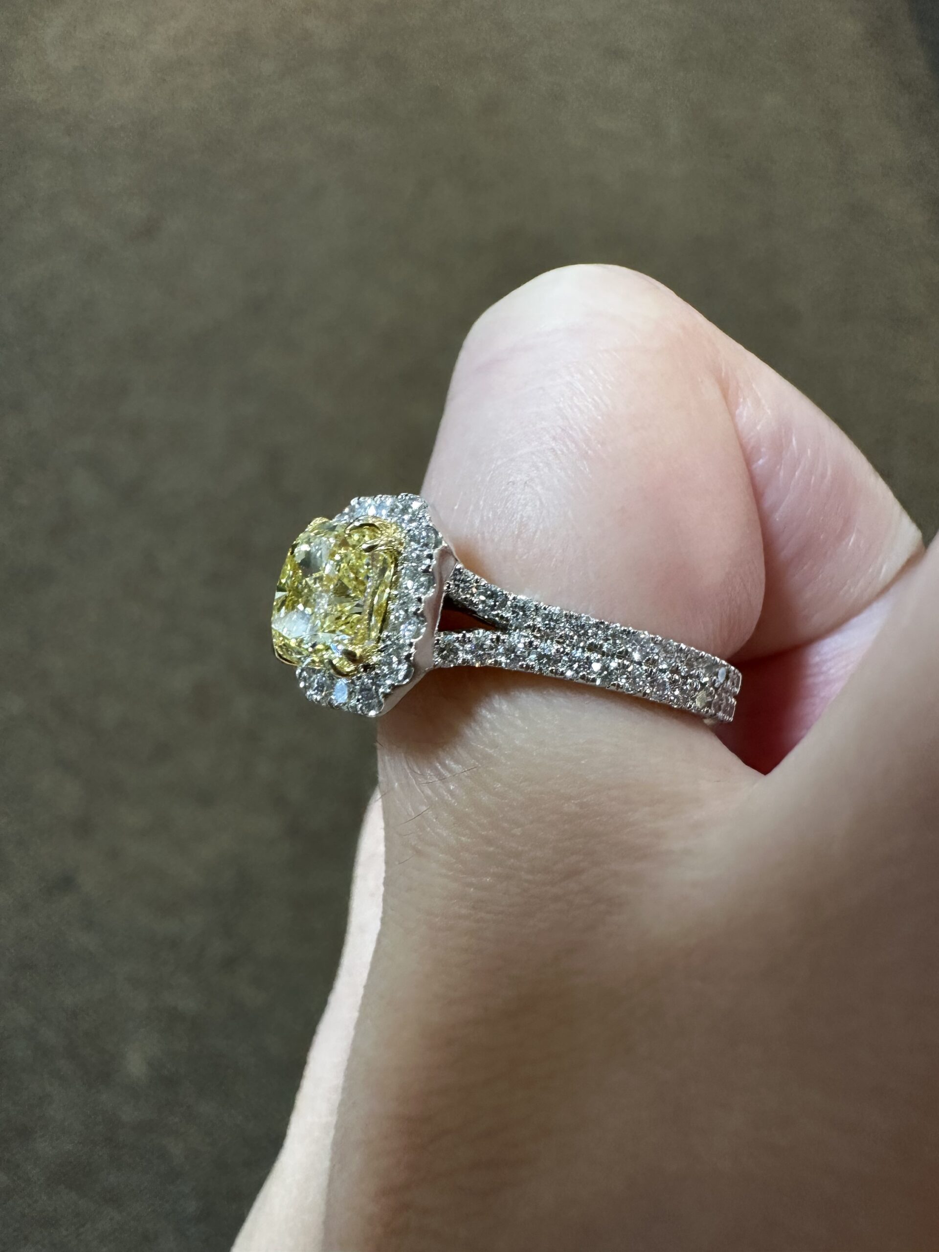 Platinum & 18k Yellow Gold Genuine GIA Certified Fancy Yellow Diamond Halo Ring With Split Shank - Image 34