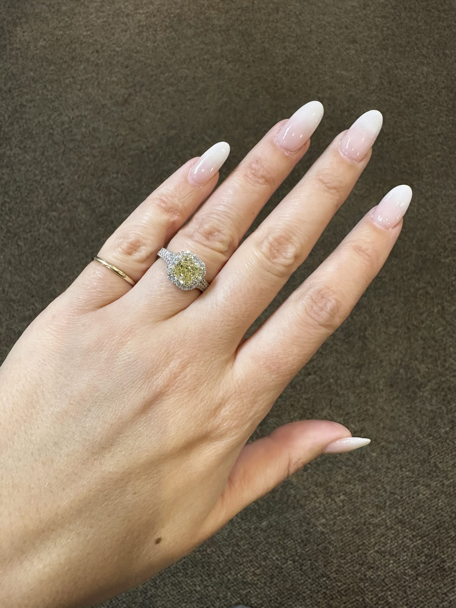 Platinum & 18k Yellow Gold Genuine GIA Certified Fancy Yellow Diamond Halo Ring With Split Shank - Image 37