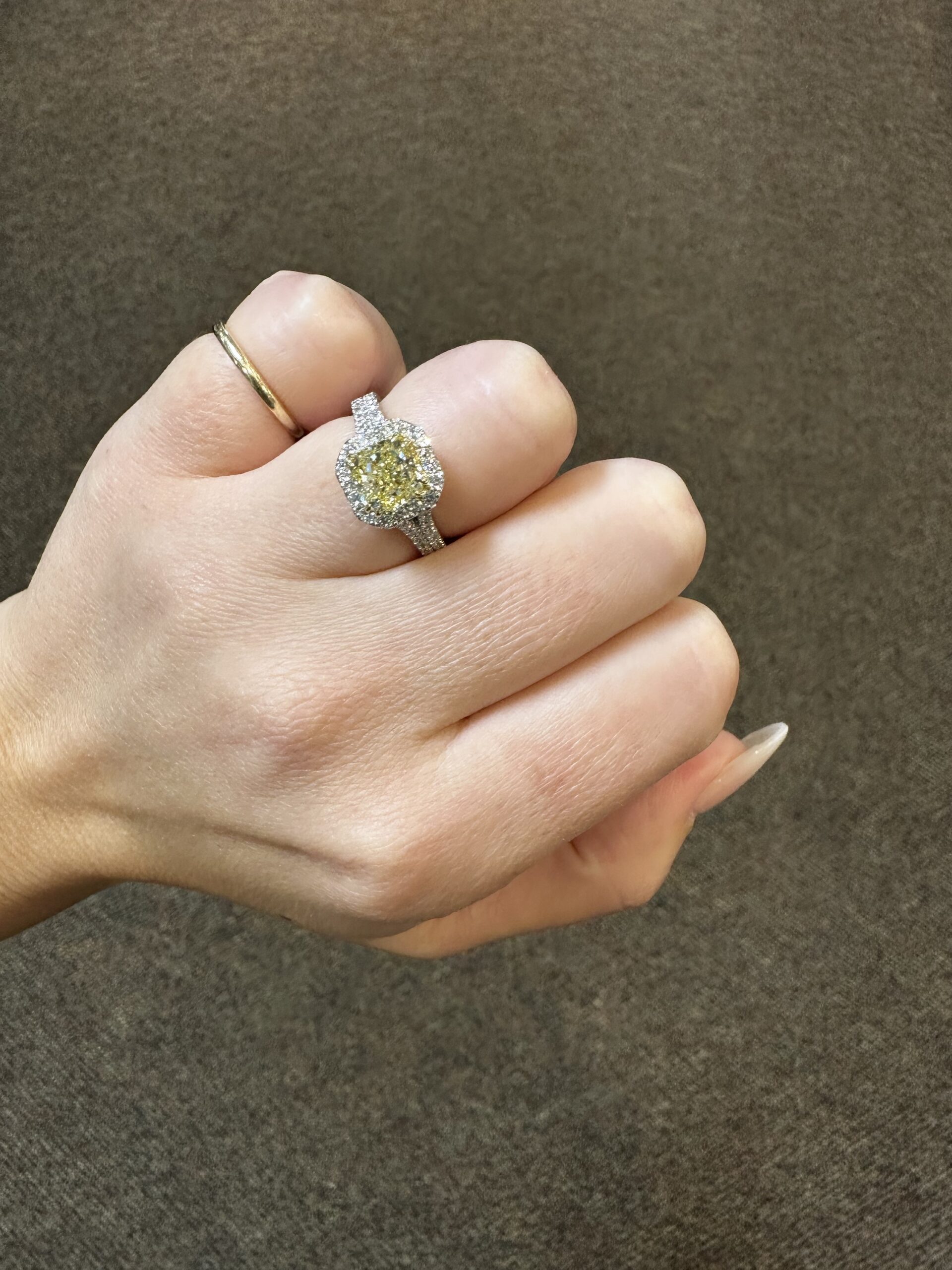 Platinum & 18k Yellow Gold Genuine GIA Certified Fancy Yellow Diamond Halo Ring With Split Shank - Image 39