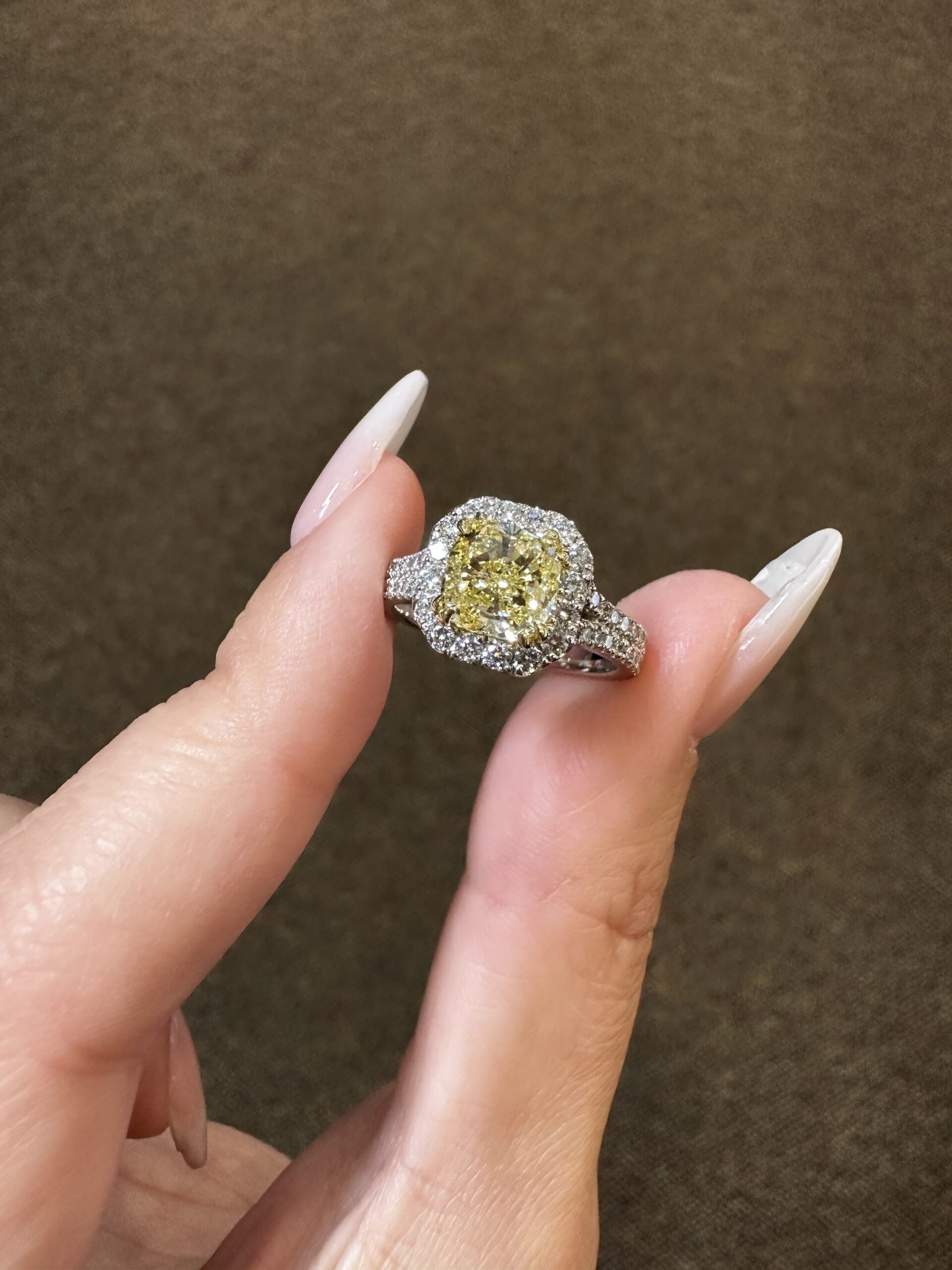 Platinum & 18k Yellow Gold Genuine GIA Certified Fancy Yellow Diamond Halo Ring With Split Shank - Image 22