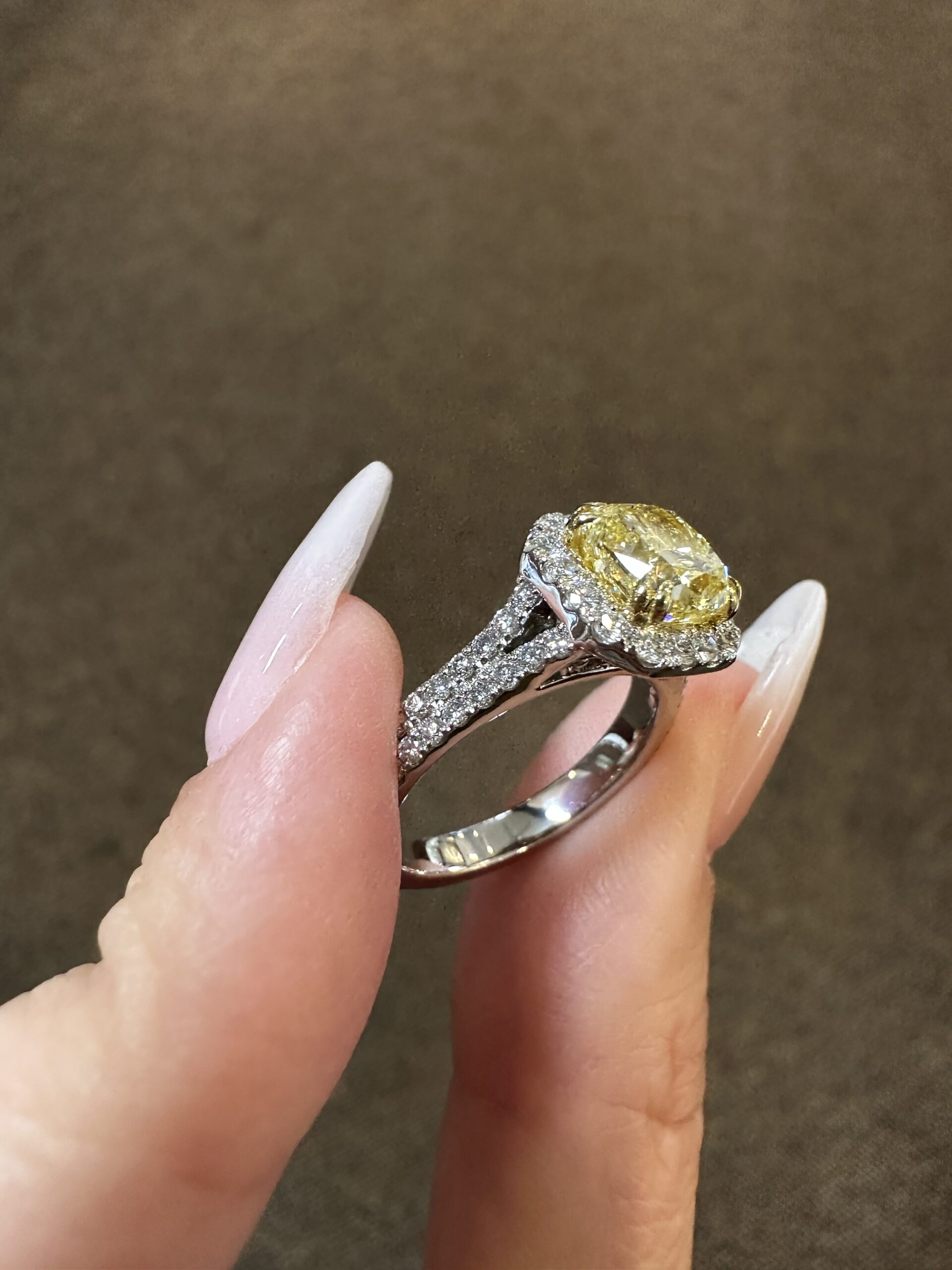 Platinum & 18k Yellow Gold Genuine GIA Certified Fancy Yellow Diamond Halo Ring With Split Shank - Image 44