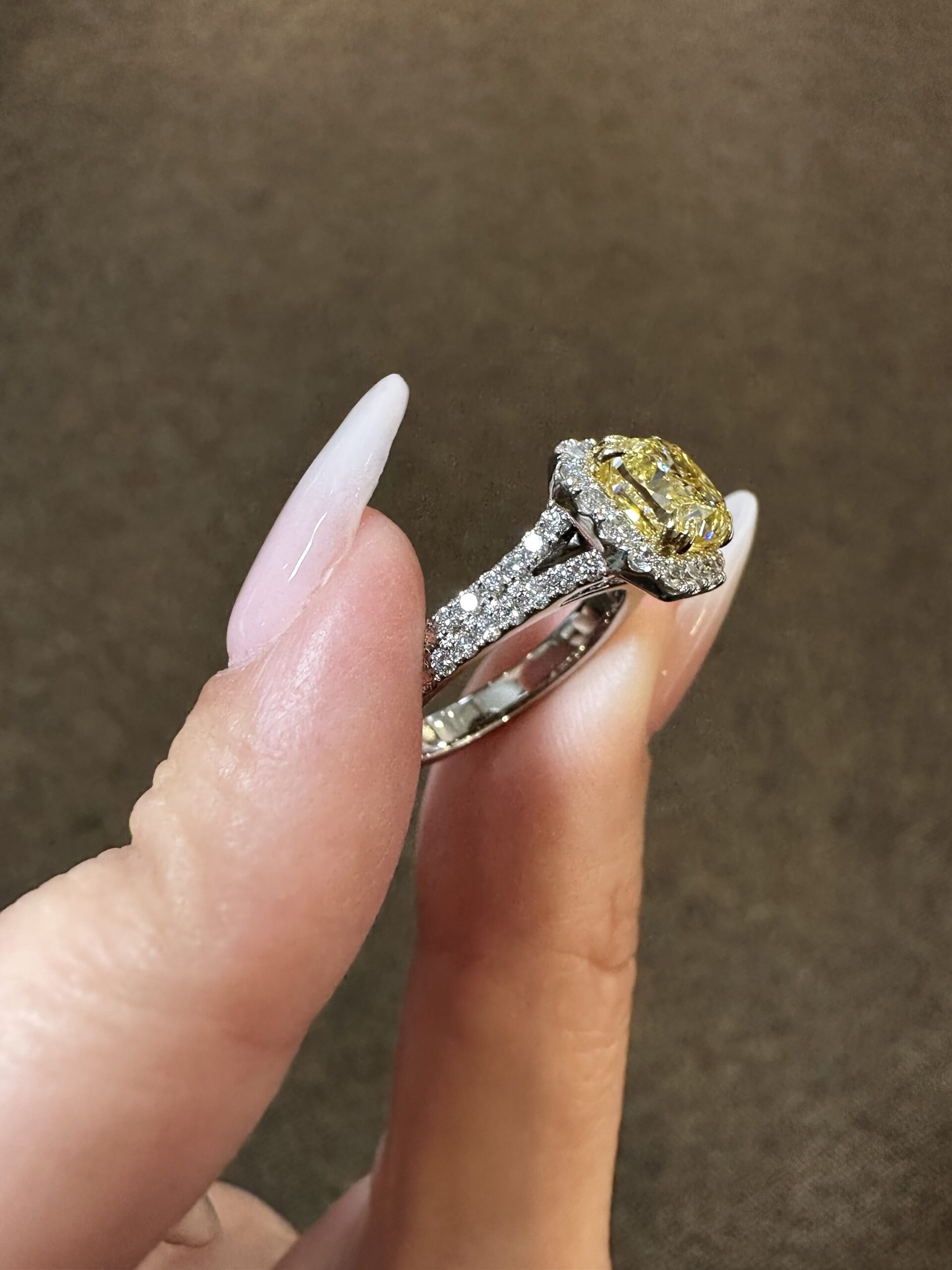 Platinum & 18k Yellow Gold Genuine GIA Certified Fancy Yellow Diamond Halo Ring With Split Shank - Image 45