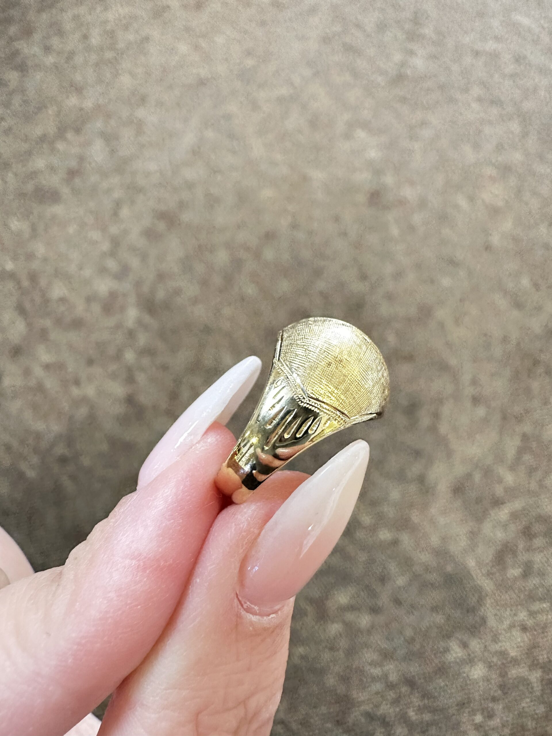 Vintage 14k Yellow Gold Domed Pinky Ring - Image 4