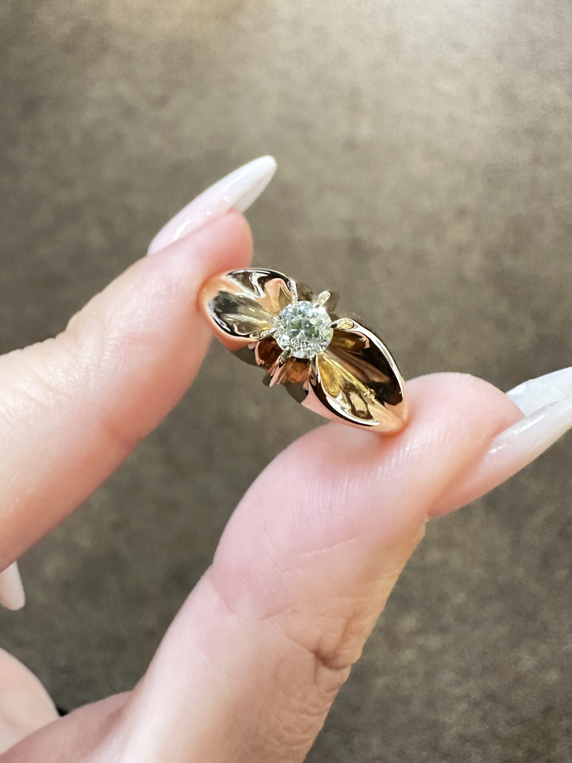 Vintage 14k Yellow Gold .18 Cttw Old Mine Cut Diamond Ring - Image 3