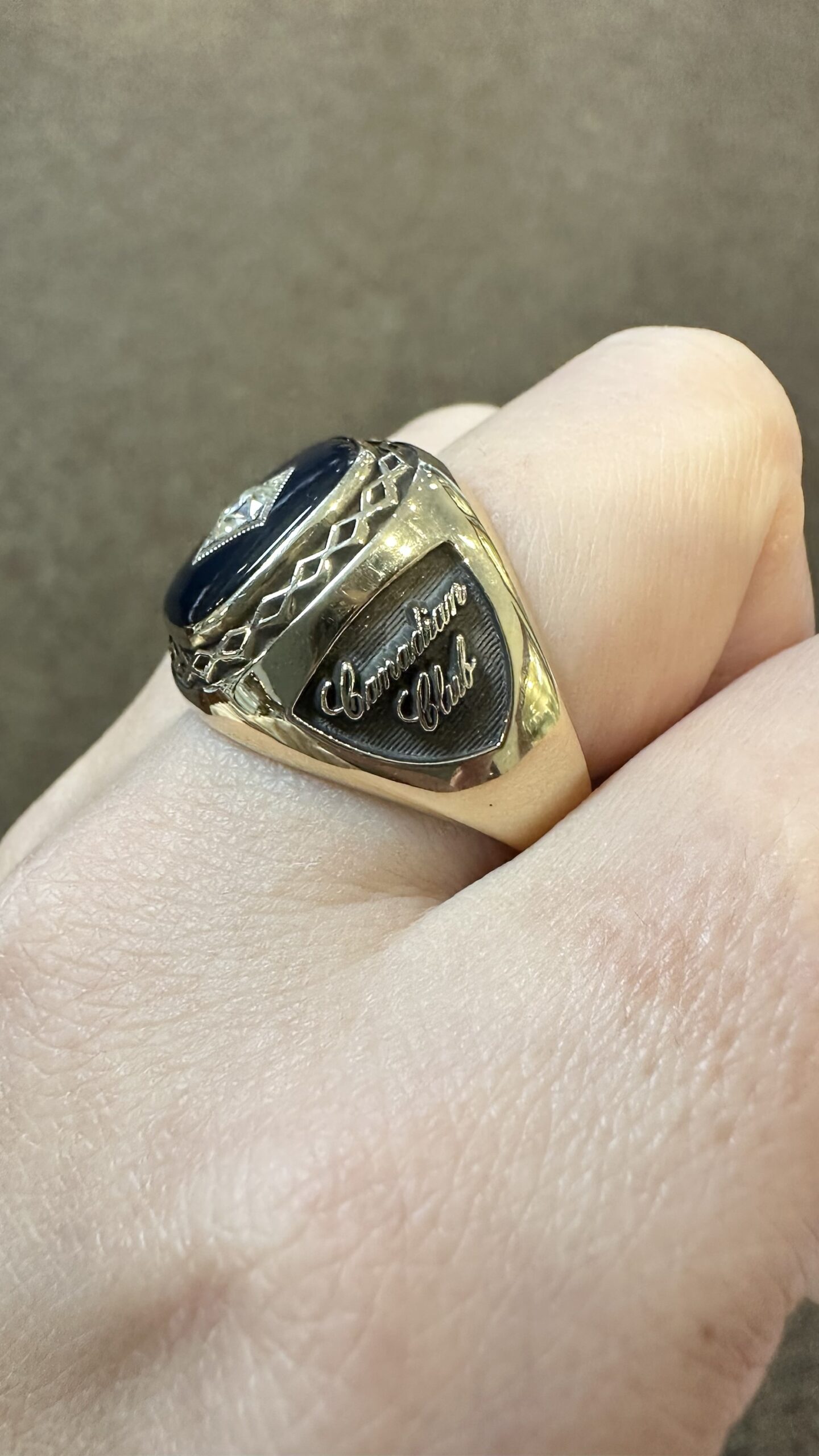 Gent’s 10K Yellow Gold “Canadian Club” Genuine Onyx & 1/3 Cttw Diamond Ring - Image 12