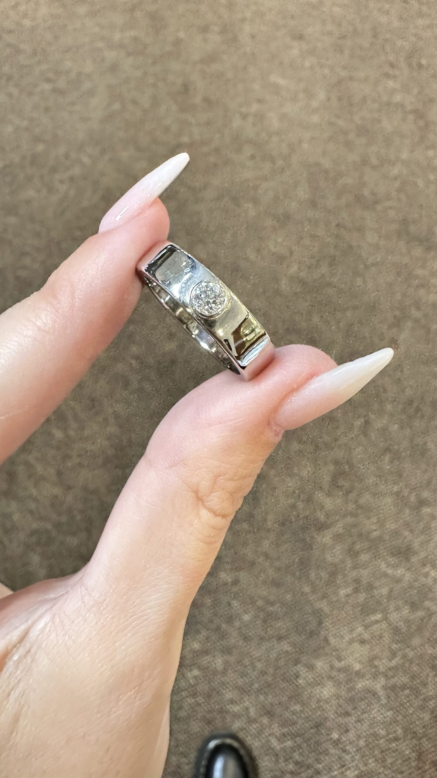 18K White Gold Genuine .30 Cttw Old Mine Cut Diamond Flat Band Ring - Image 3