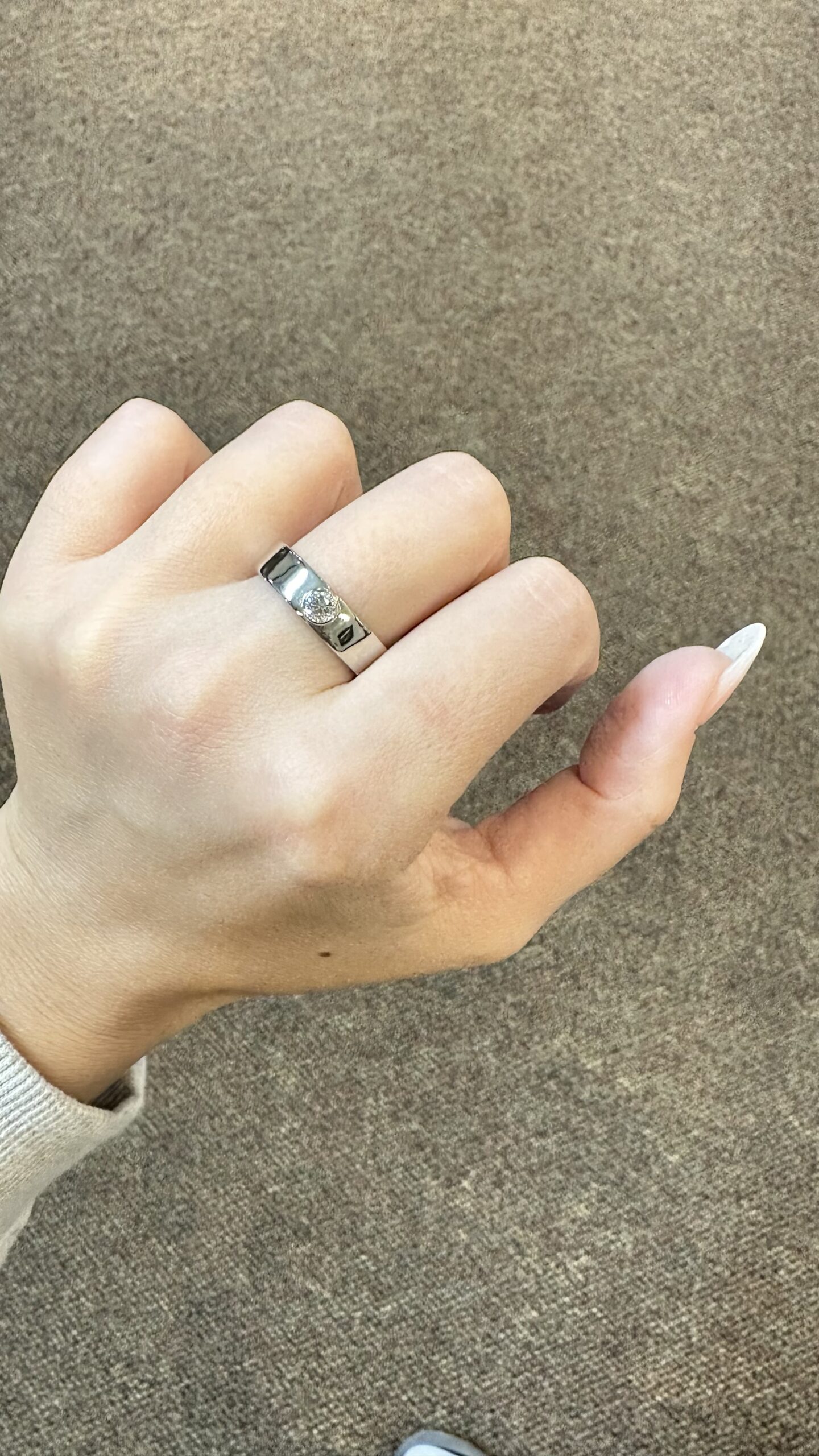 18K White Gold Genuine .30 Cttw Old Mine Cut Diamond Flat Band Ring - Image 4