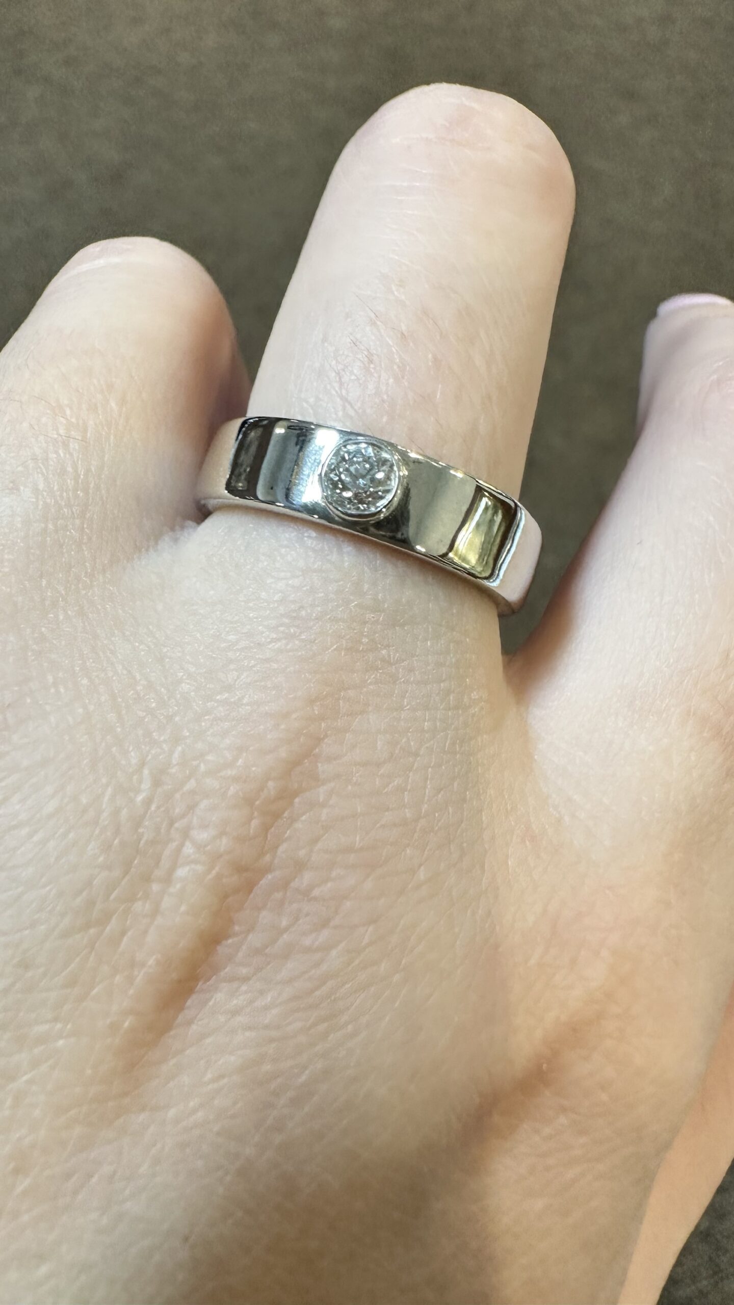 18K White Gold Genuine .30 Cttw Old Mine Cut Diamond Flat Band Ring - Image 10