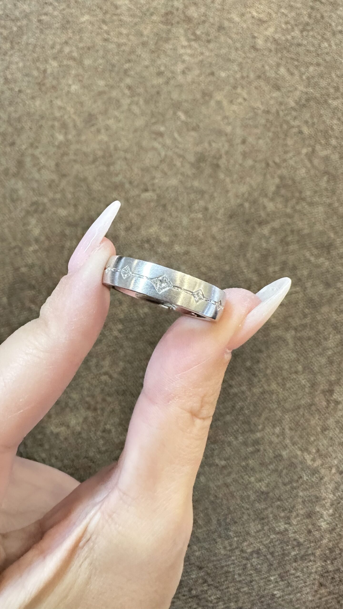 Gent’s 14k White Gold Brushed Wedding Band With Princess Cut Diamond Accents - Image 2