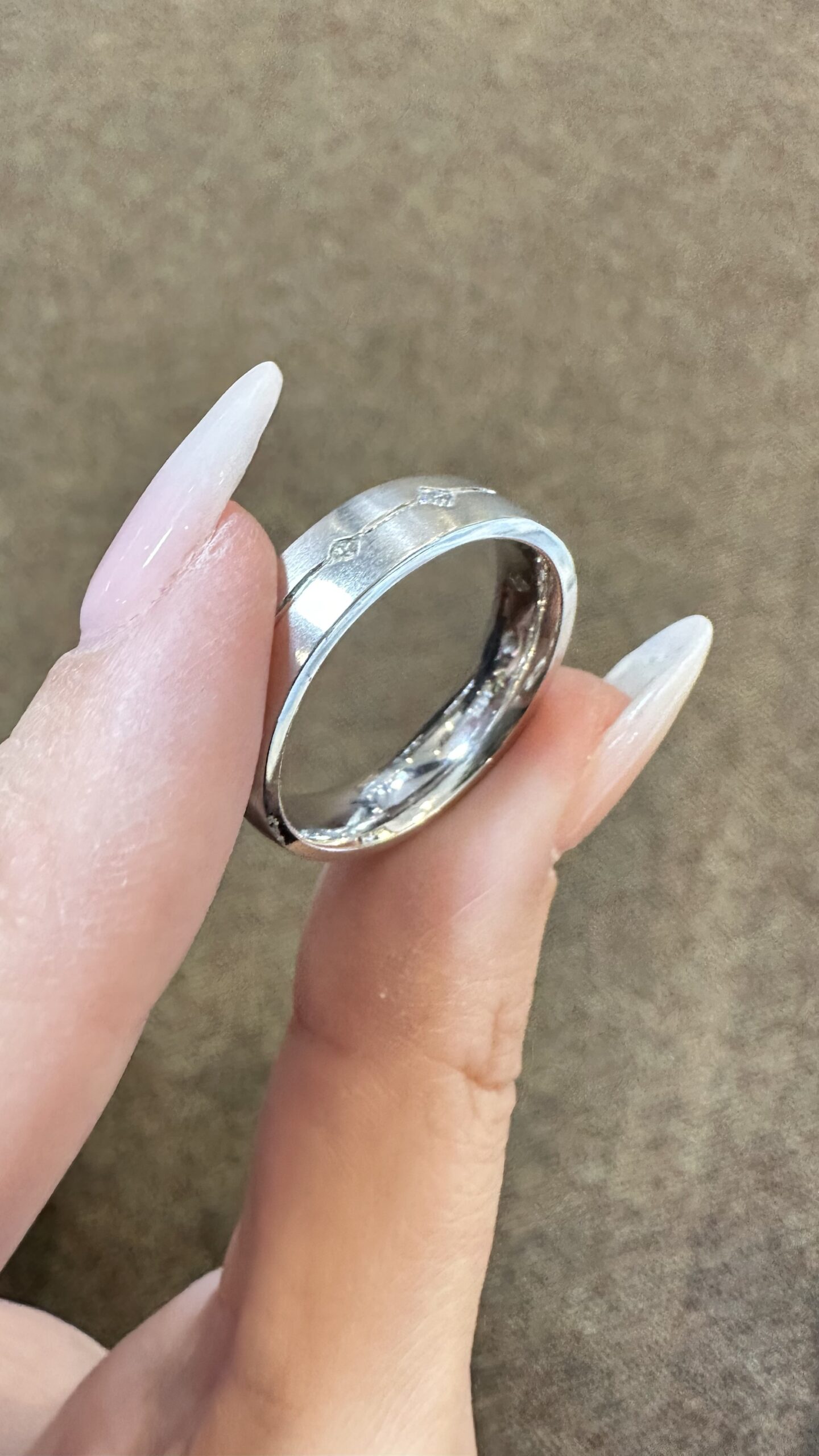 Gent’s 14k White Gold Brushed Wedding Band With Princess Cut Diamond Accents - Image 3