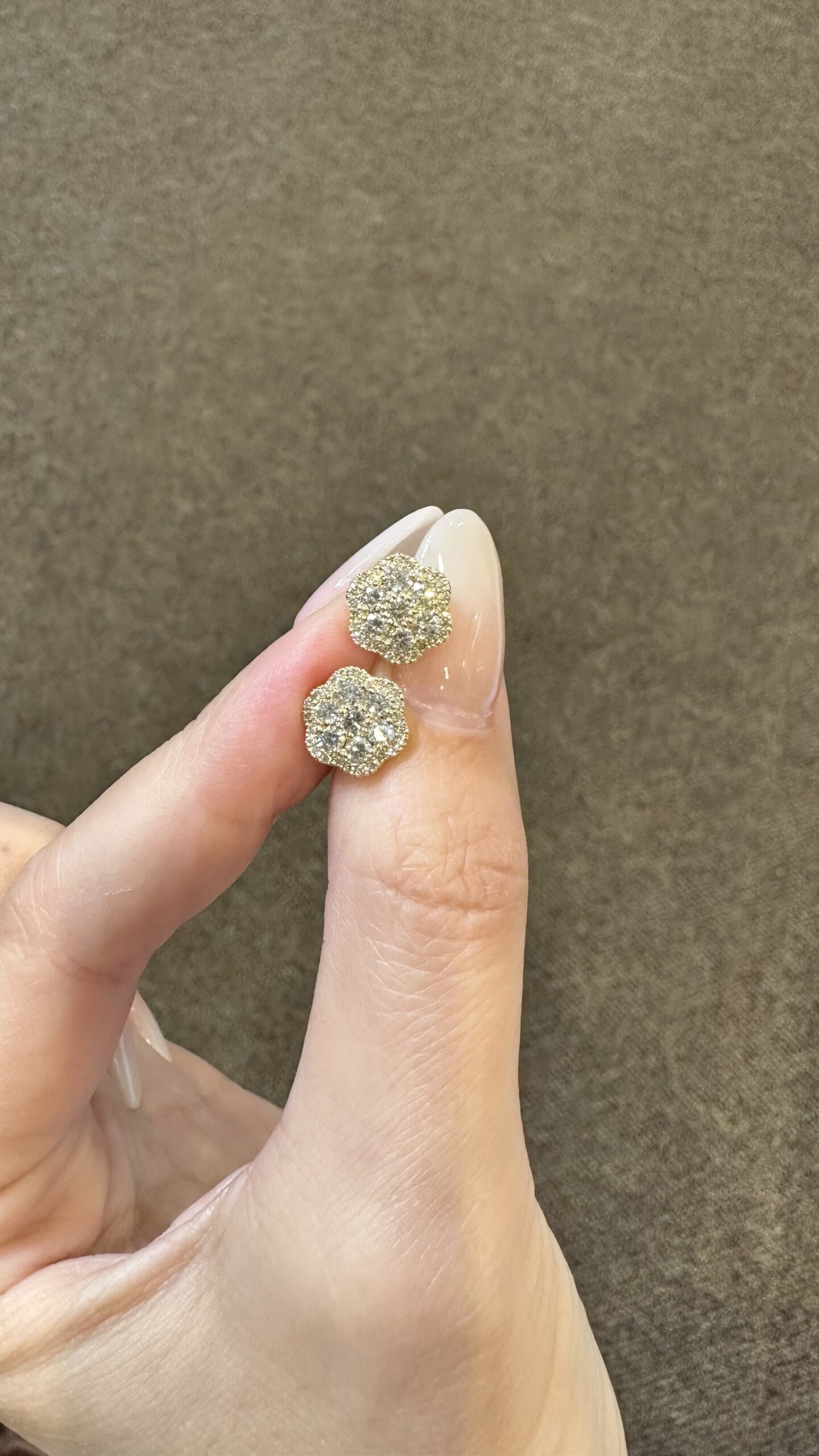 14k Yellow Gold Genuine .95 Cttw Round Brilliant Cut Diamond Cluster Stud Earrings - Image 4