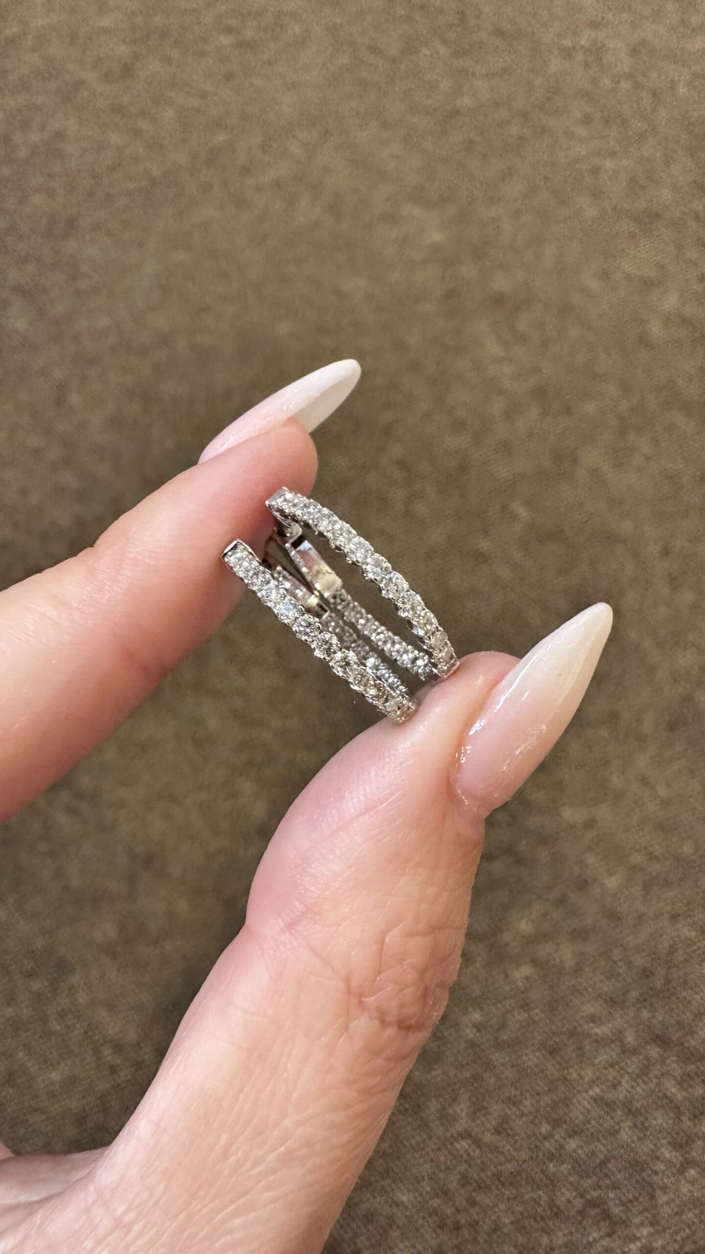 14k White Gold Round Genuine 1 Cttw Round Brilliant Cut Diamond Inside Out Hoop Earrings - Image 10