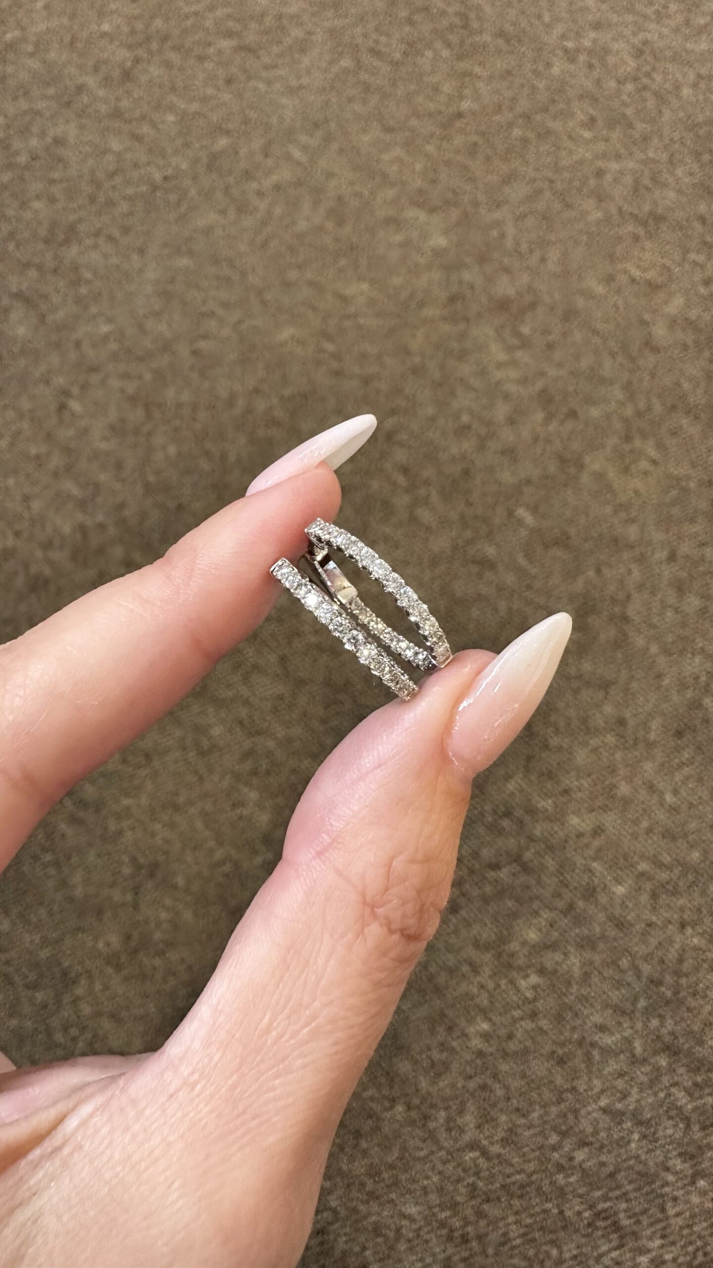 14k White Gold Round Genuine 1 Cttw Round Brilliant Cut Diamond Inside Out Hoop Earrings - Image 11