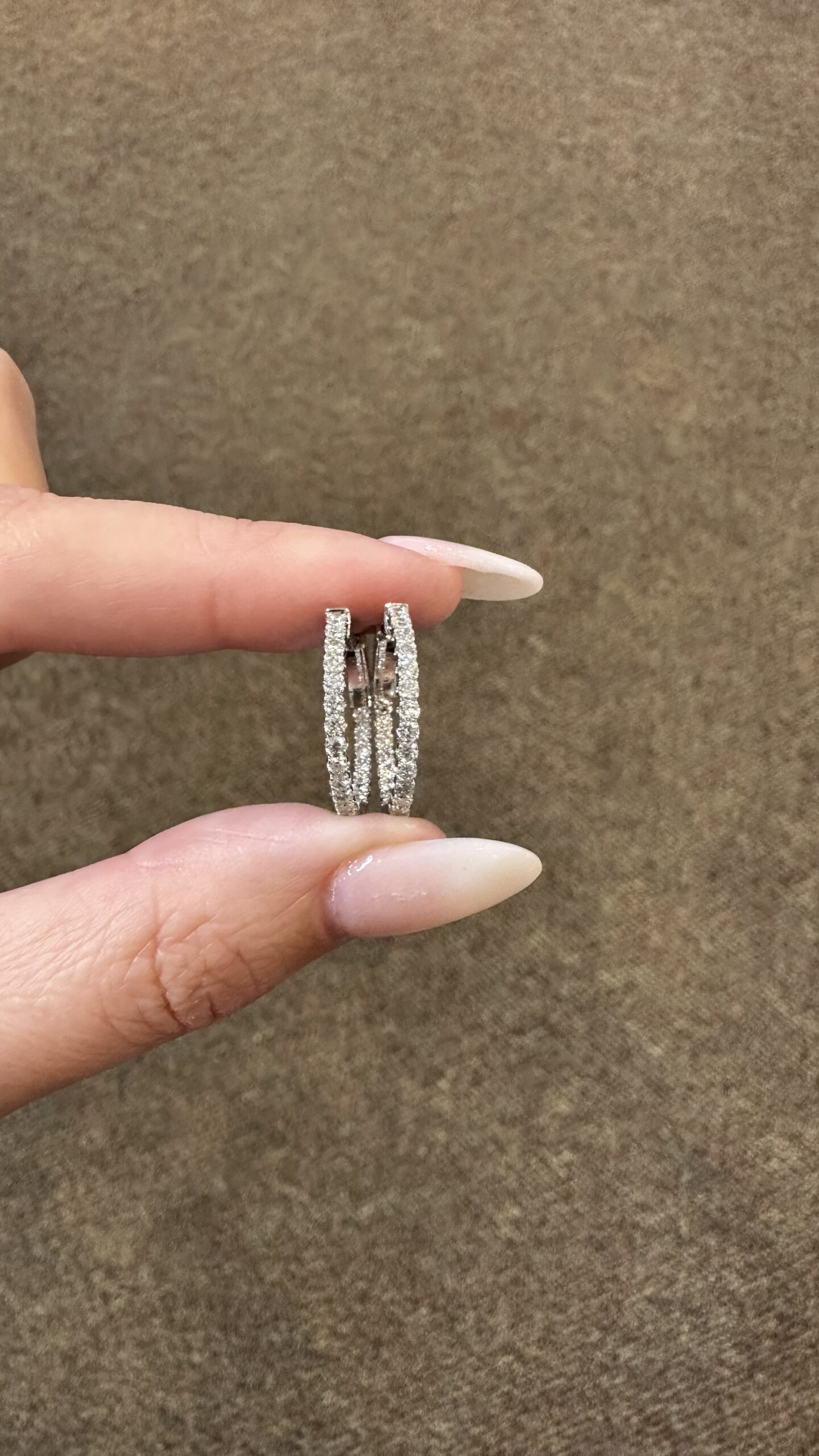 14k White Gold Round Genuine 1 Cttw Round Brilliant Cut Diamond Inside Out Hoop Earrings - Image 12