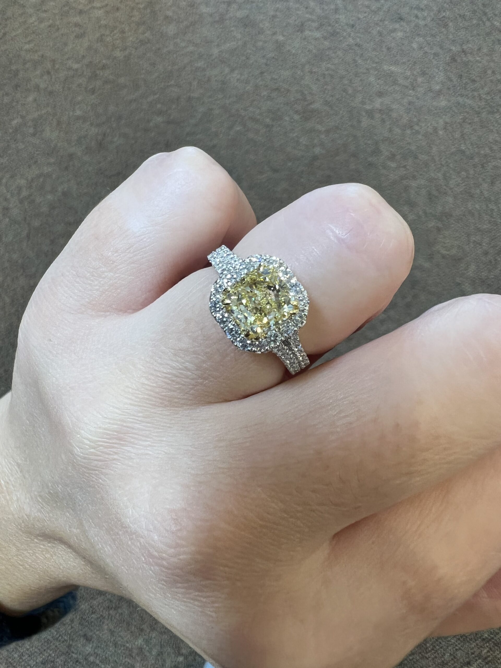 Platinum & 18k Yellow Gold Genuine GIA Certified Fancy Yellow Diamond Halo Ring With Split Shank - Image 7