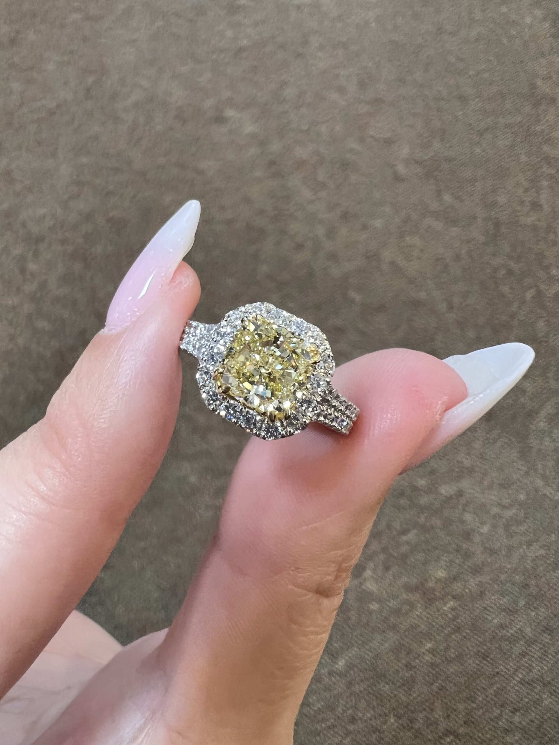 Platinum & 18k Yellow Gold Genuine GIA Certified Fancy Yellow Diamond Halo Ring With Split Shank - Image 4