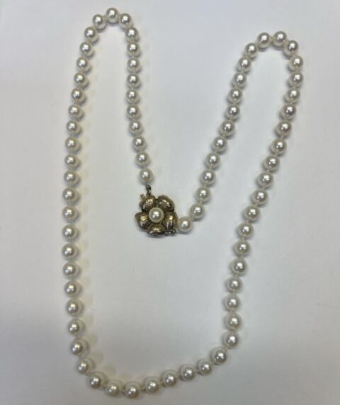 Vintage 25” Pearl Strand With 14k Yellow Gold Flower Clasp