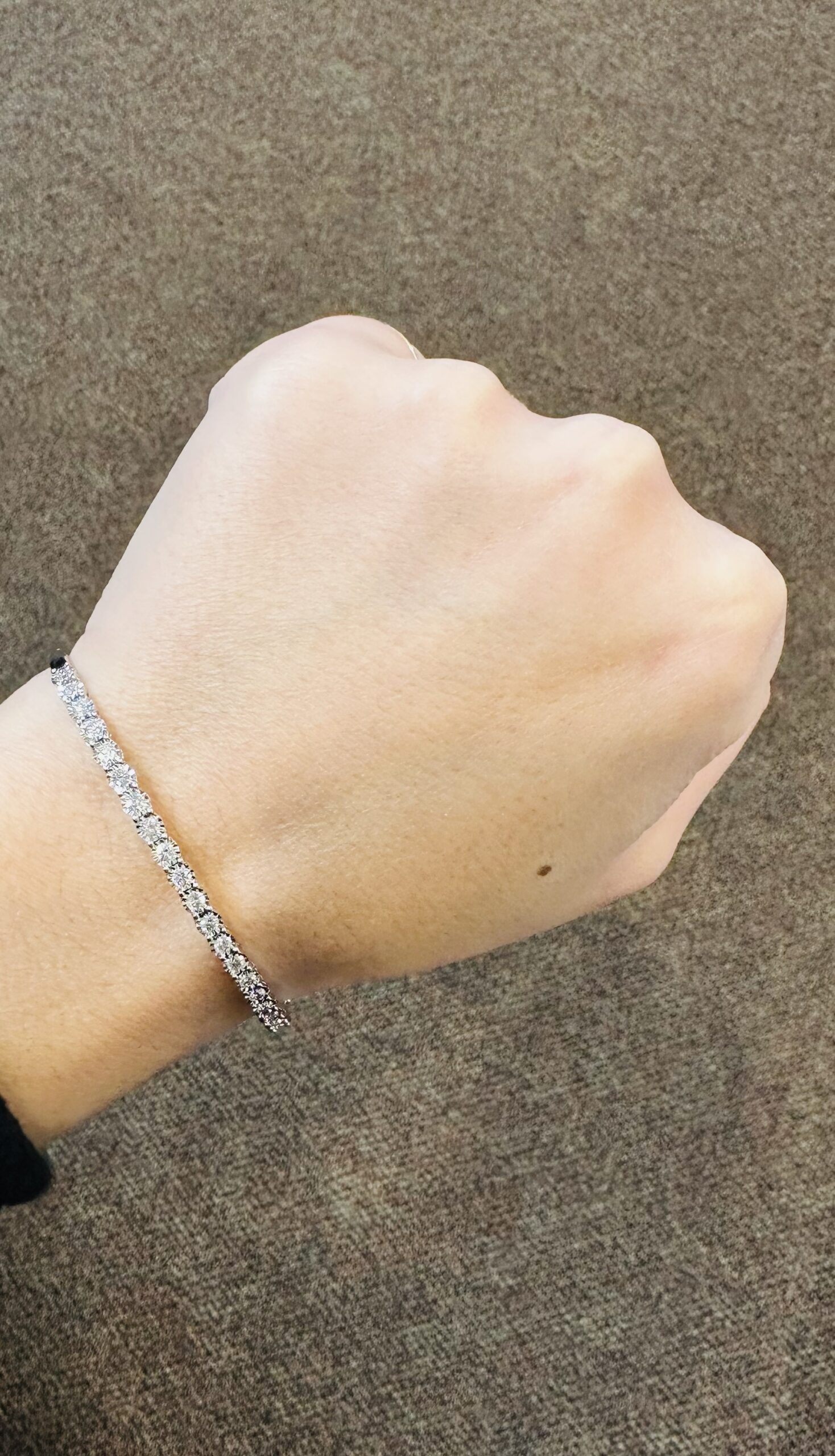 14k White Gold 1.01 Cttw Round Brilliant Cut Diamond Bangle Bracelet - Image 12