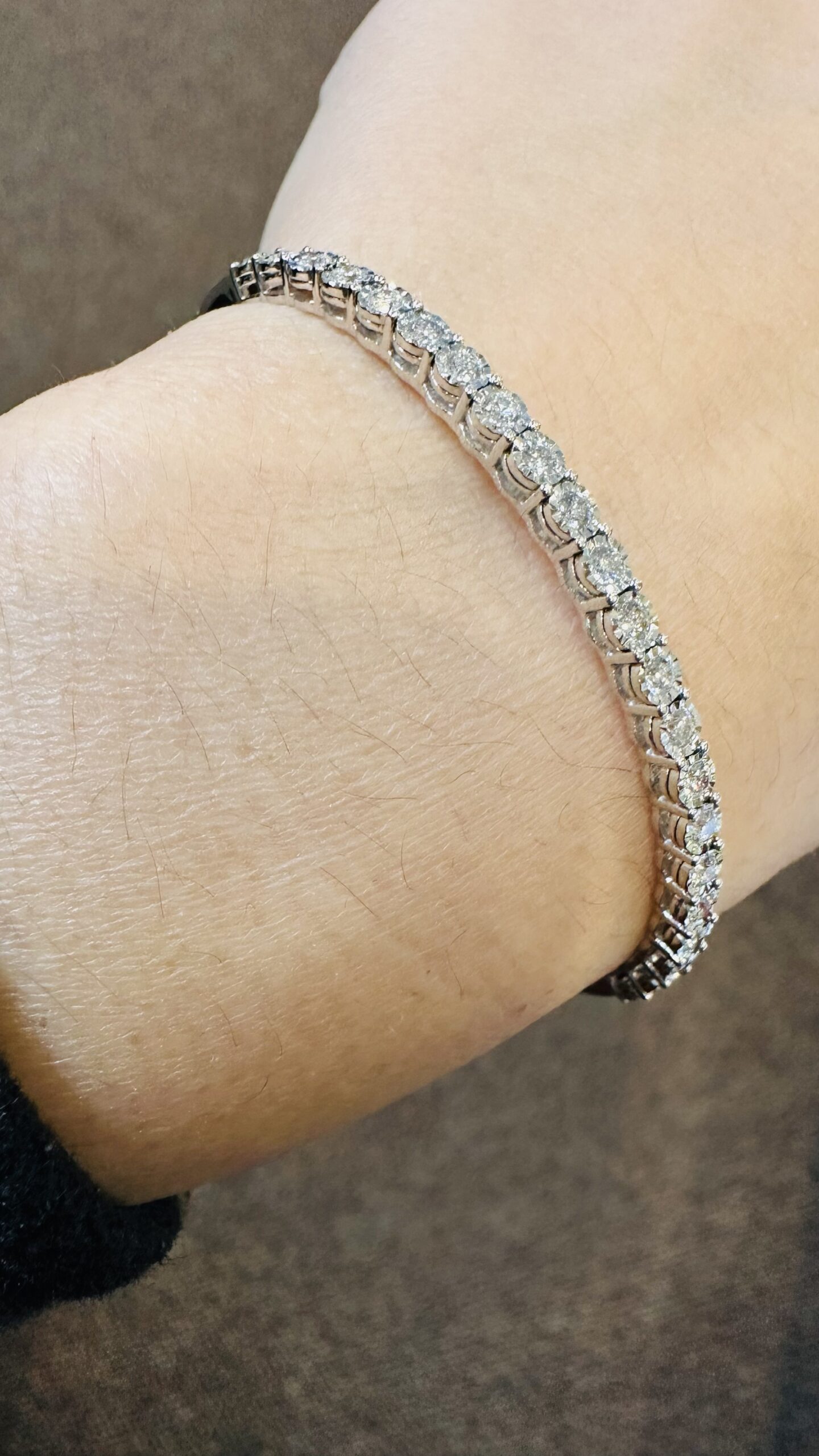 14k White Gold 1.01 Cttw Round Brilliant Cut Diamond Bangle Bracelet - Image 15