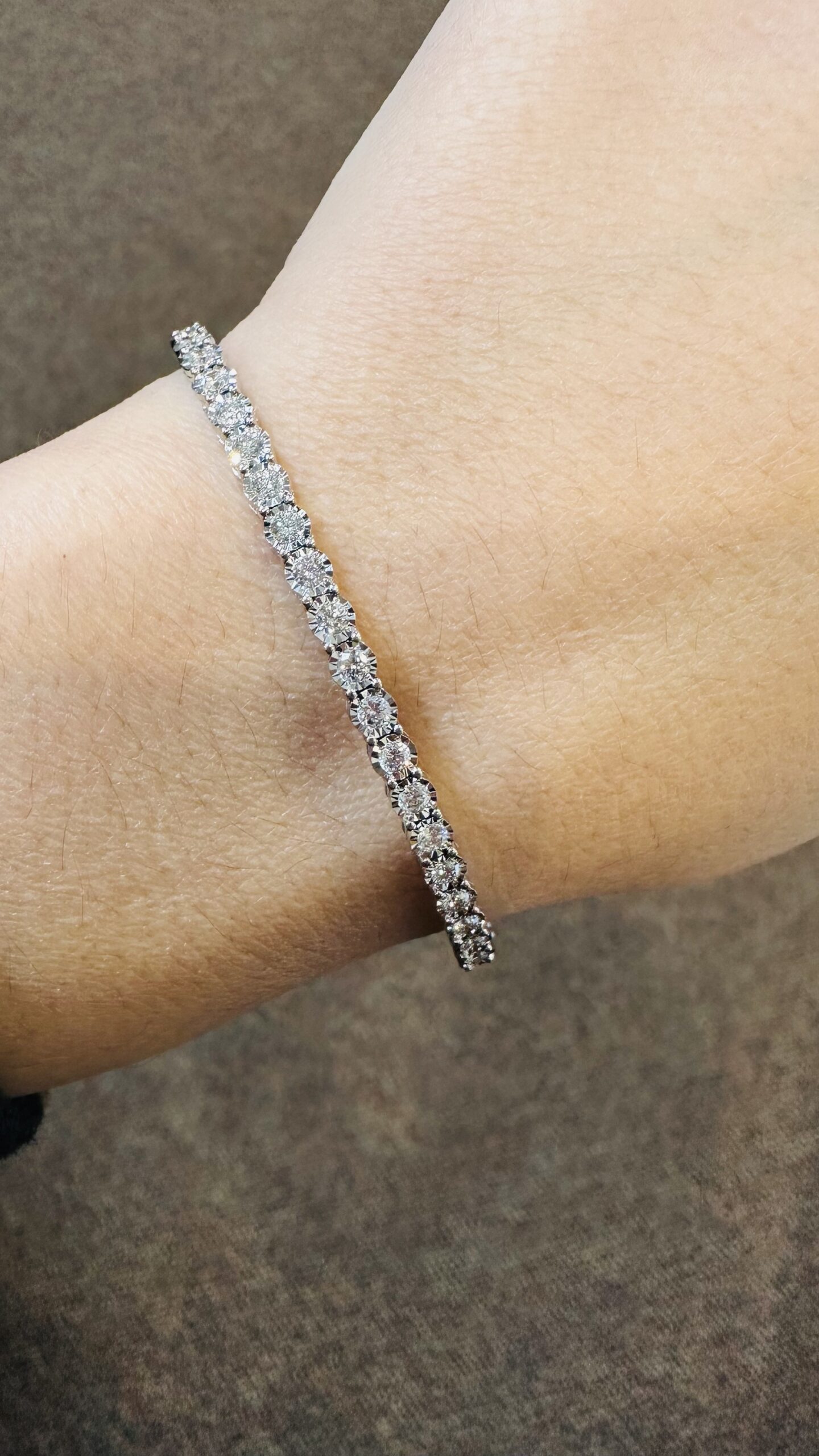 14k White Gold 1.01 Cttw Round Brilliant Cut Diamond Bangle Bracelet - Image 19