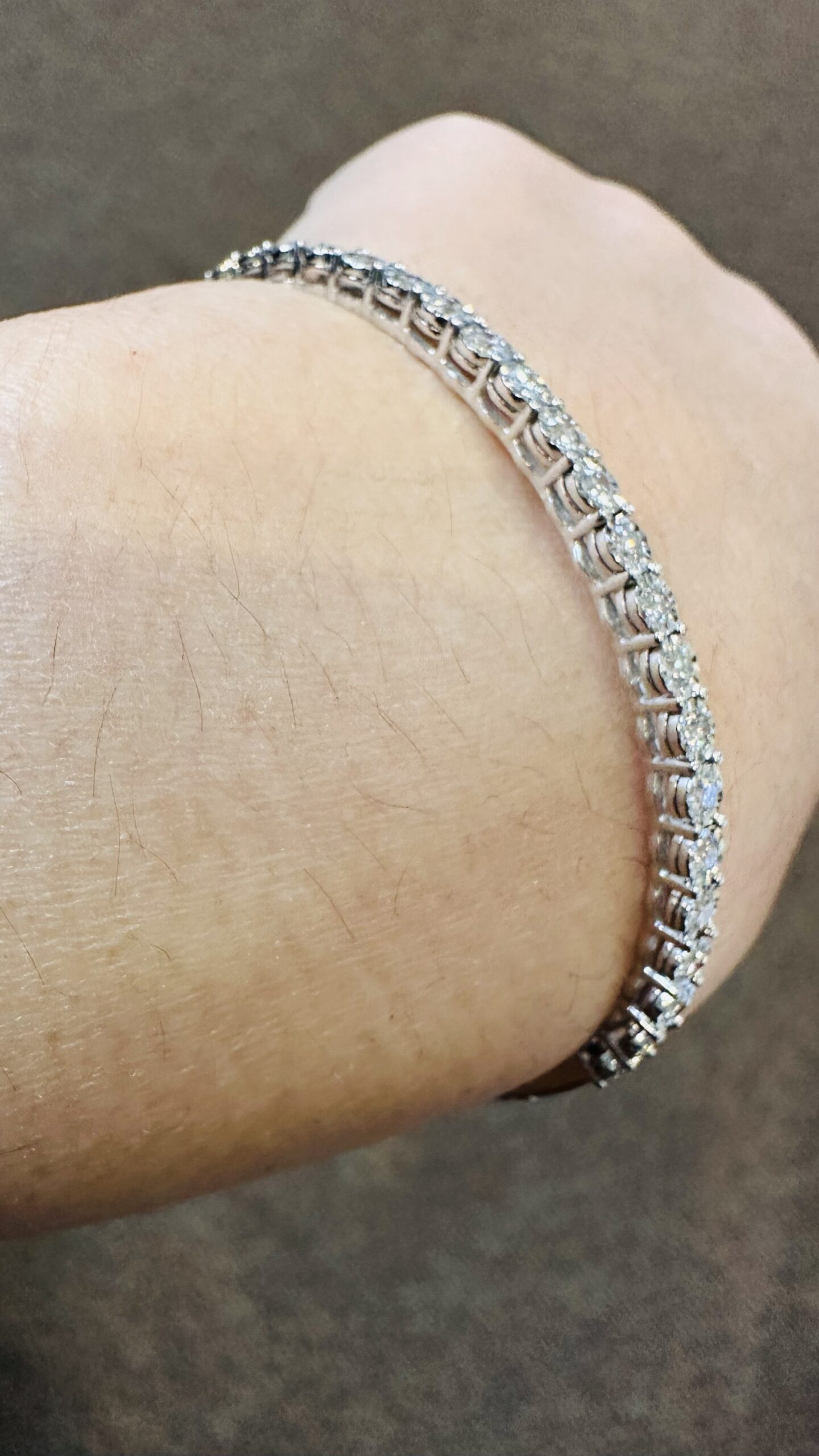 14k White Gold 1.01 Cttw Round Brilliant Cut Diamond Bangle Bracelet - Image 23