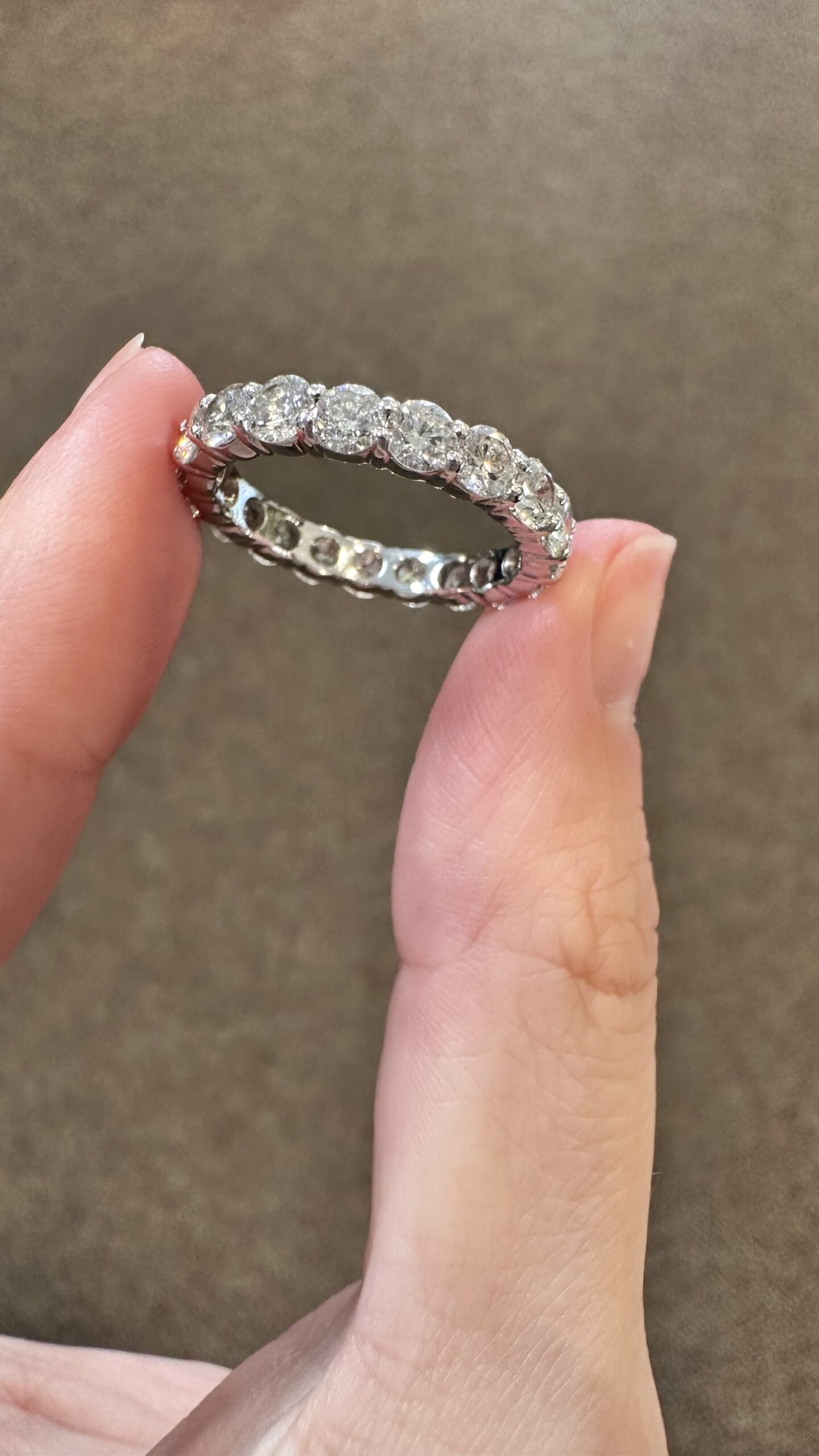 14k White Gold 19 Stone Genuine 3.32 Cttw Round Brilliant Cut Diamond Eternity Band - Image 10