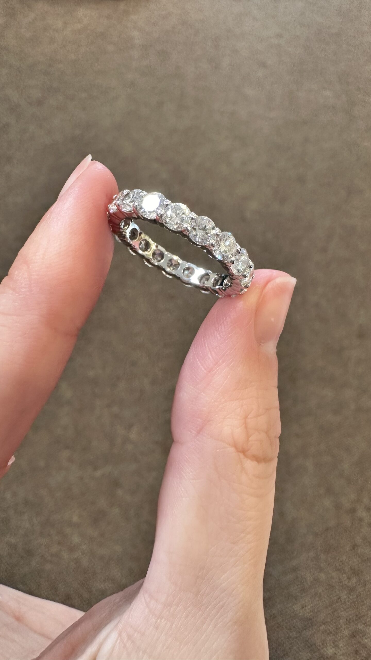 14k White Gold 19 Stone Genuine 3.32 Cttw Round Brilliant Cut Diamond Eternity Band - Image 12