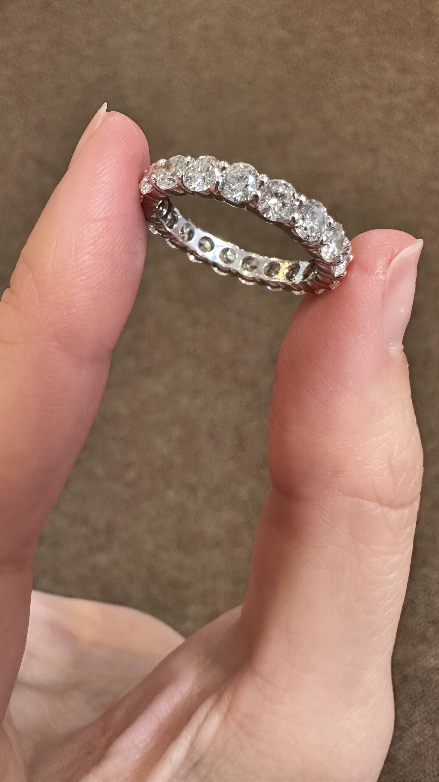 14k White Gold 19 Stone Genuine 3.32 Cttw Round Brilliant Cut Diamond Eternity Band - Image 3